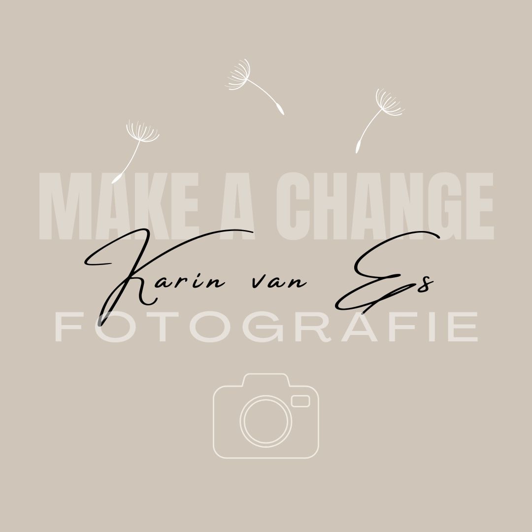 Logo voor Karin van Es Fotografie op een beige achtergrond, met de tekst 