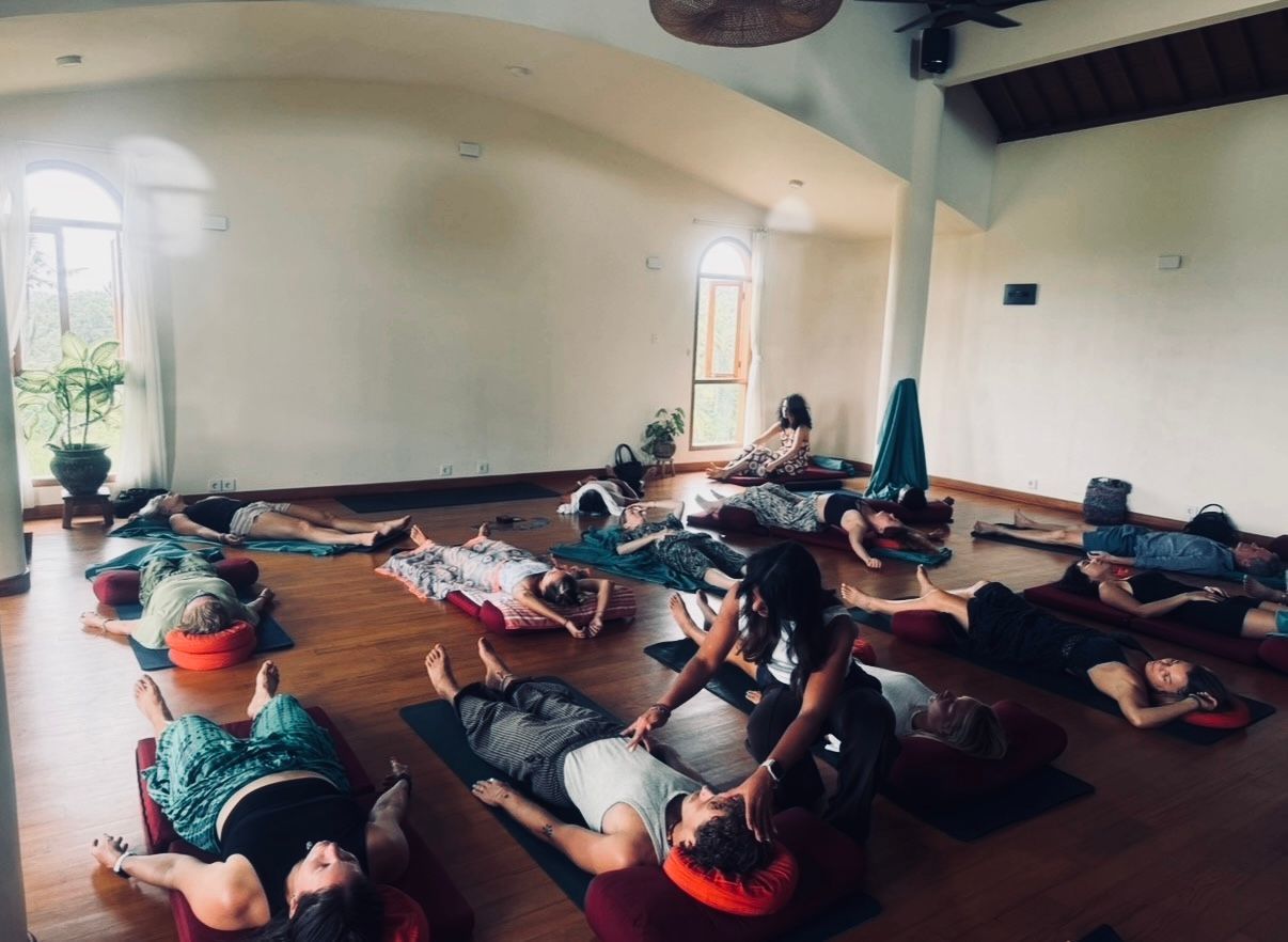 Denise Roerdink geeft op donderdag 24 september Kundalini NRGY sessie bij Hugz hub in Zelhem.