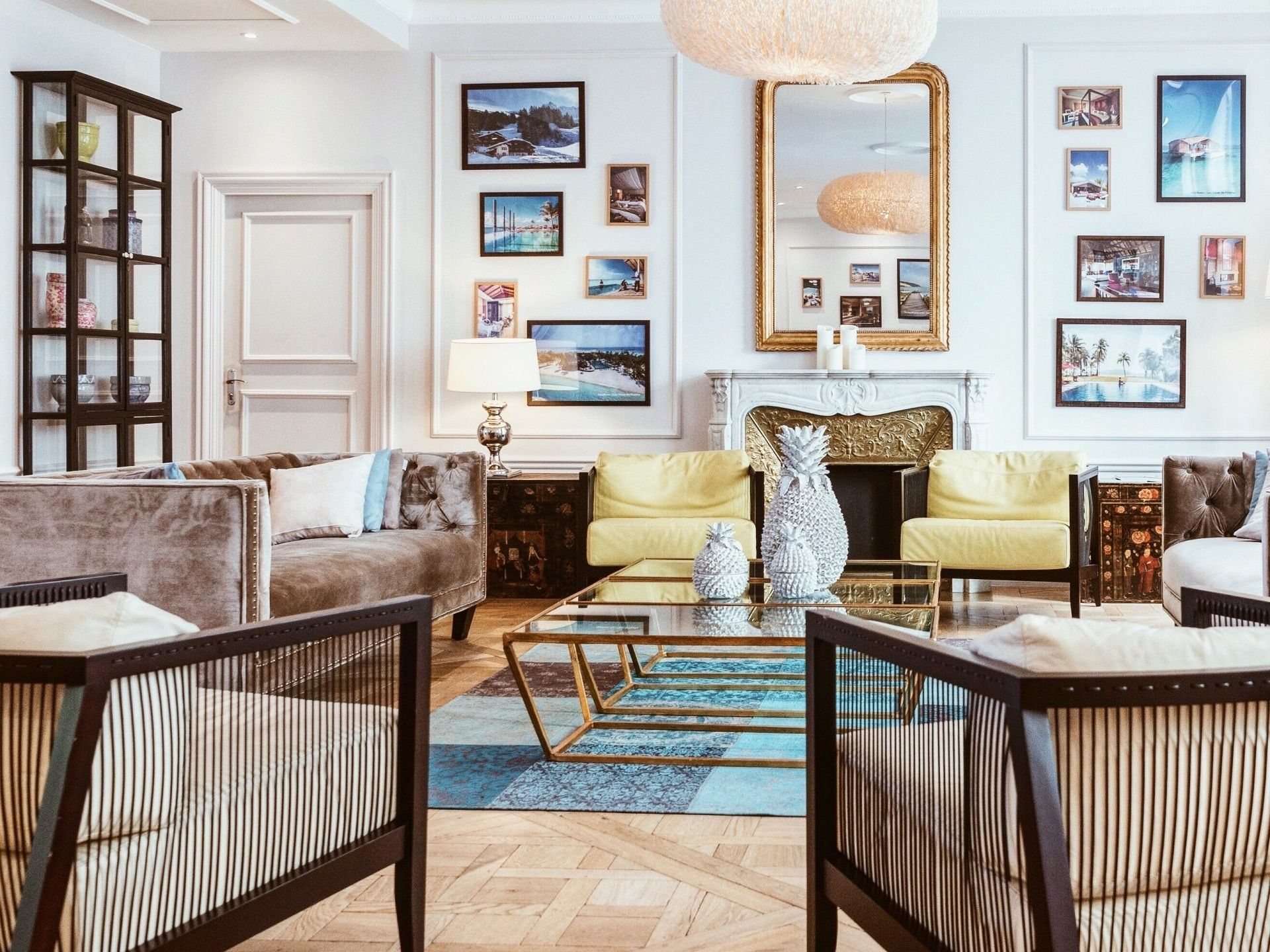 A living room filled with furniture and a fireplace.