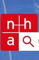 Rood-wit vierkant logo met gestileerde letters en een vergrootglasicoon.