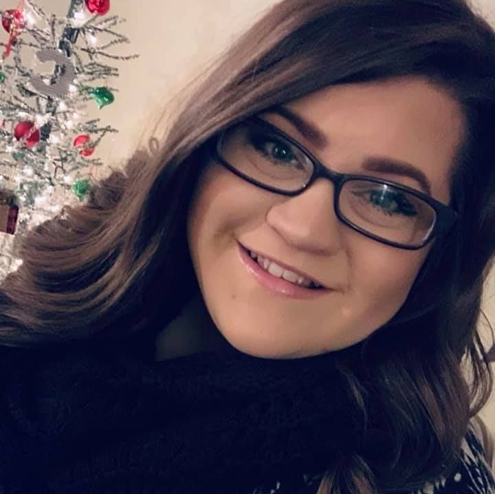 https://www.vagaro.com/downhomerootssalon/book-now