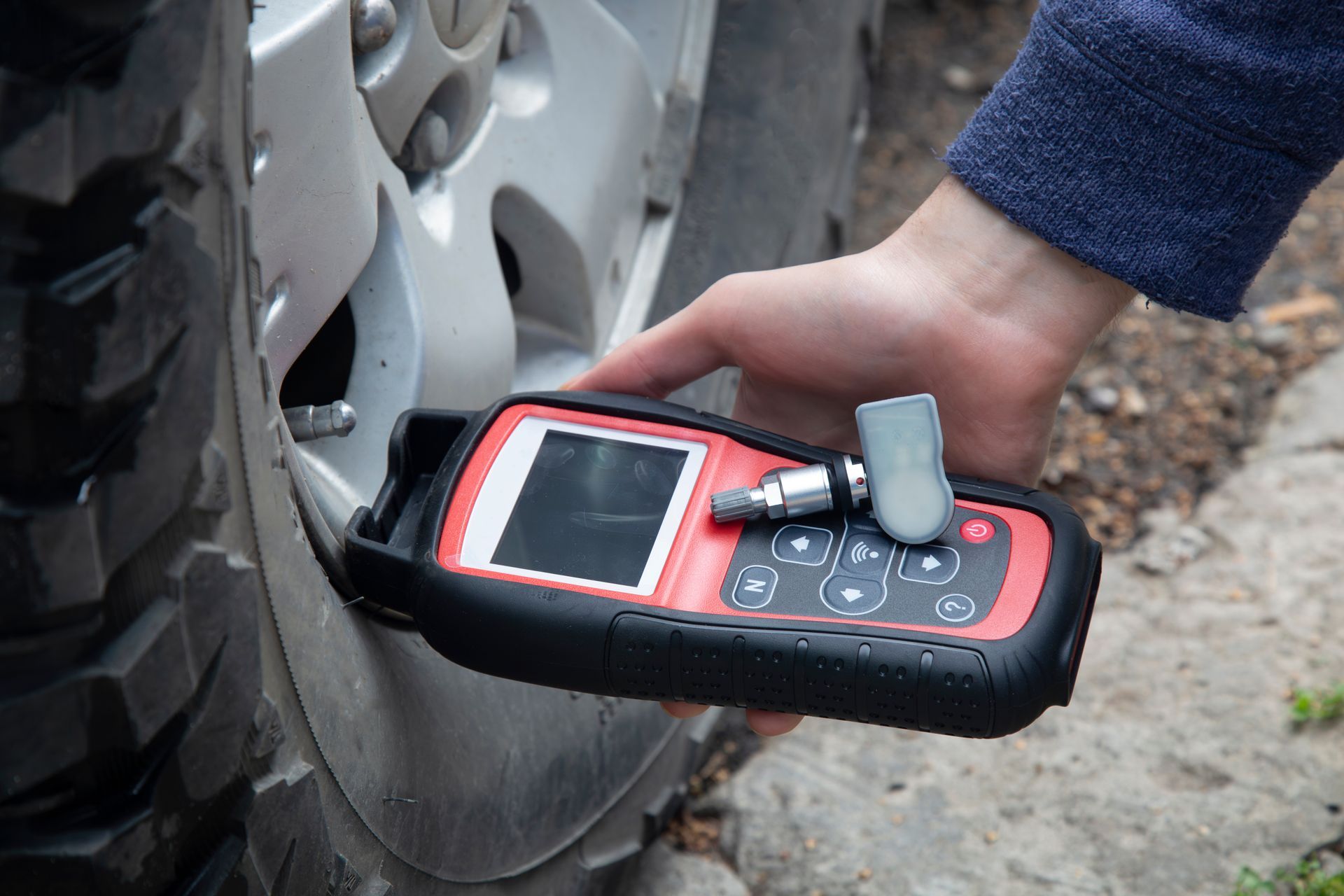 Fix Tire Pressure Light Near Eagan | TPMS Diagnostic Service