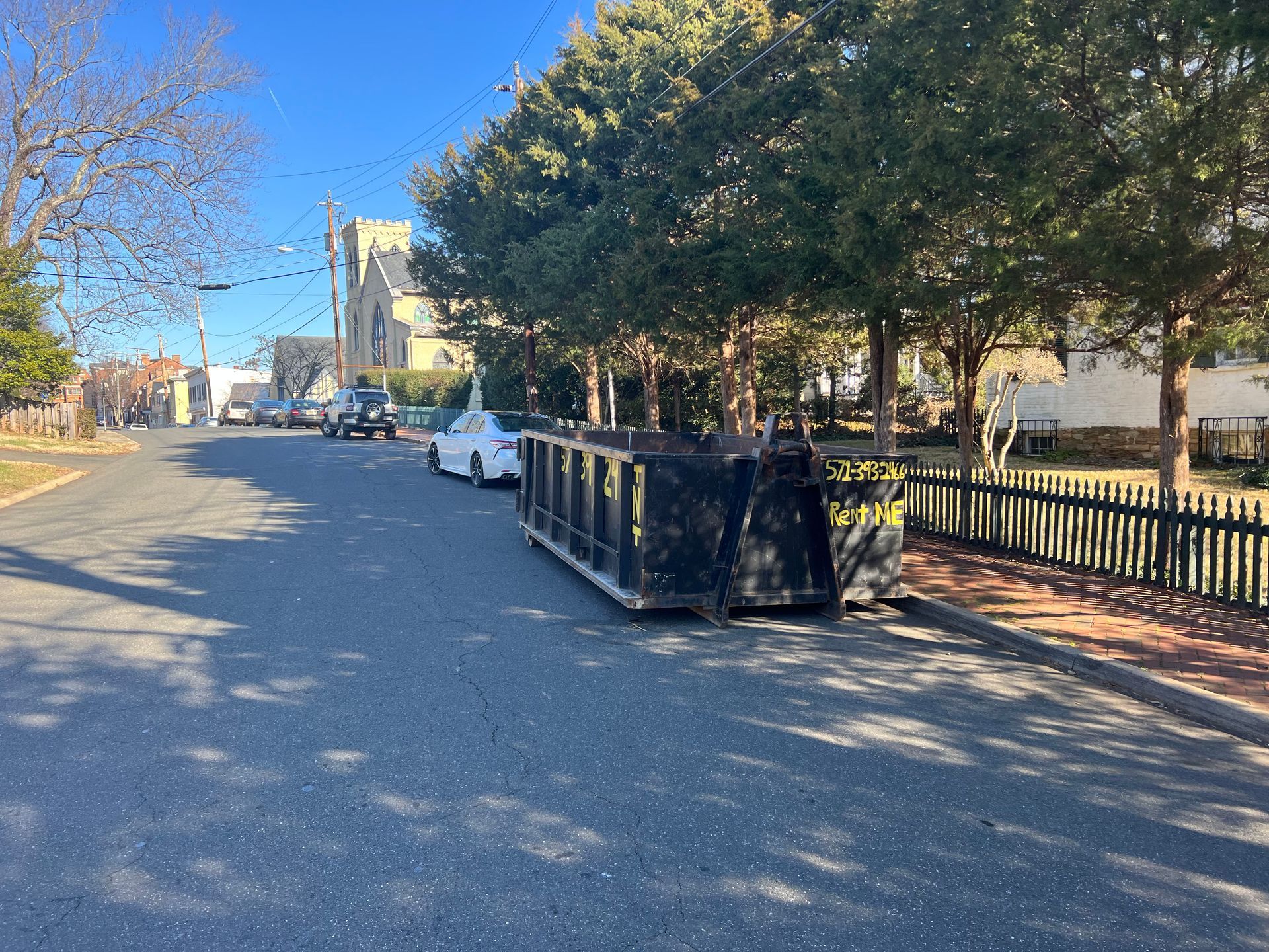 Commercial dumpster rental service near Old Town Warrenton businesses