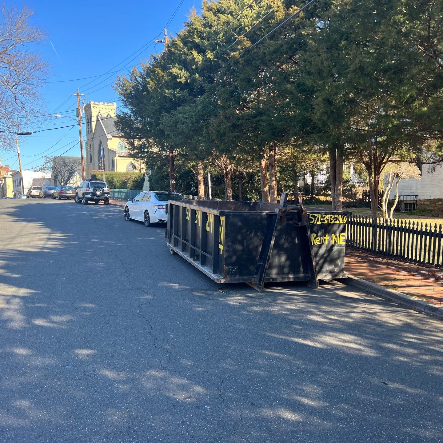 Commercial dumpster rental service near Old Town Warrenton businesses