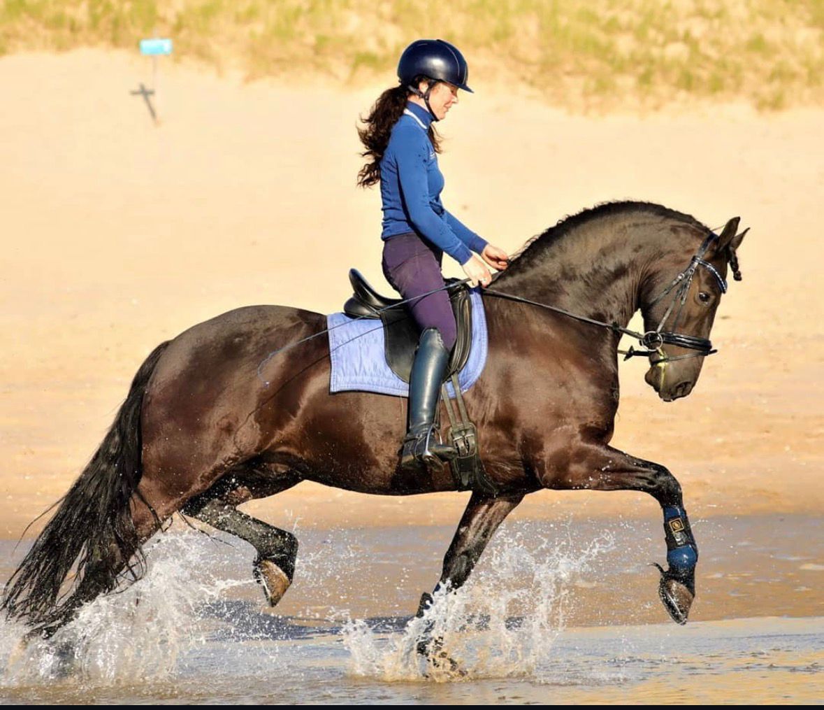 Conny op paard 