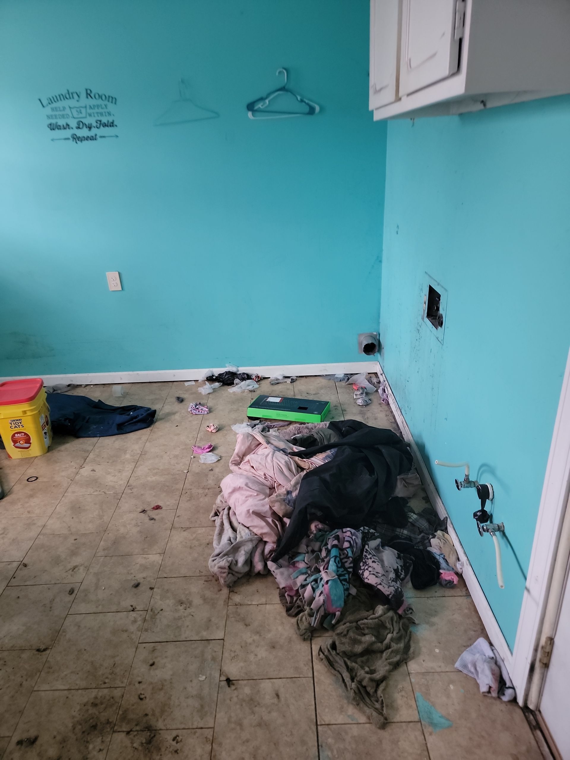 Dirty Room — North Vernon, IN — Mullins & Family Outdoor