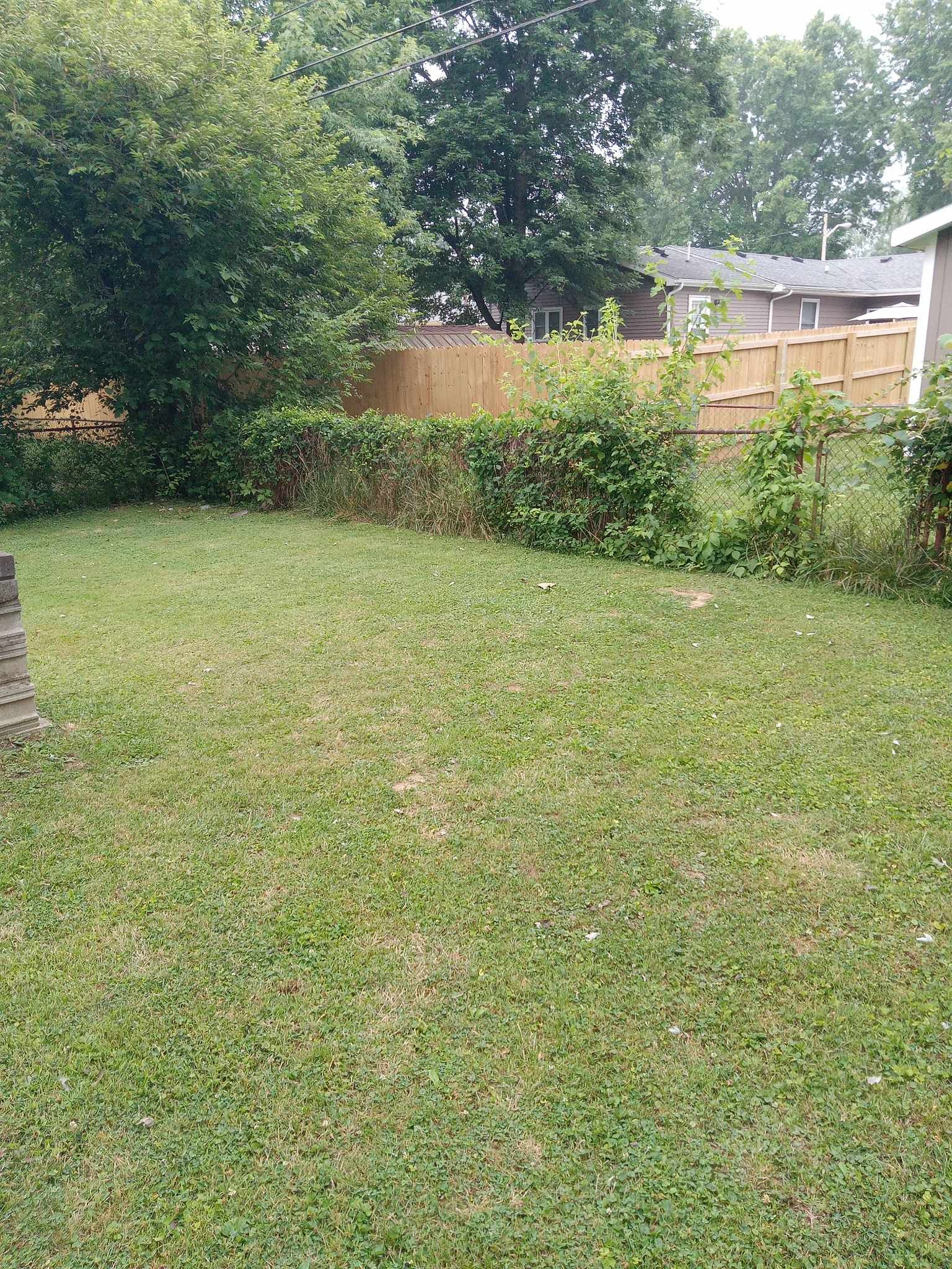 Clean Residential Garden — North Vernon, IN — Mullins & Family Outdoor