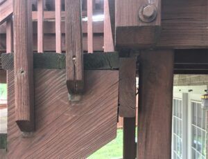 These deck stairs are on the verge of collapse.