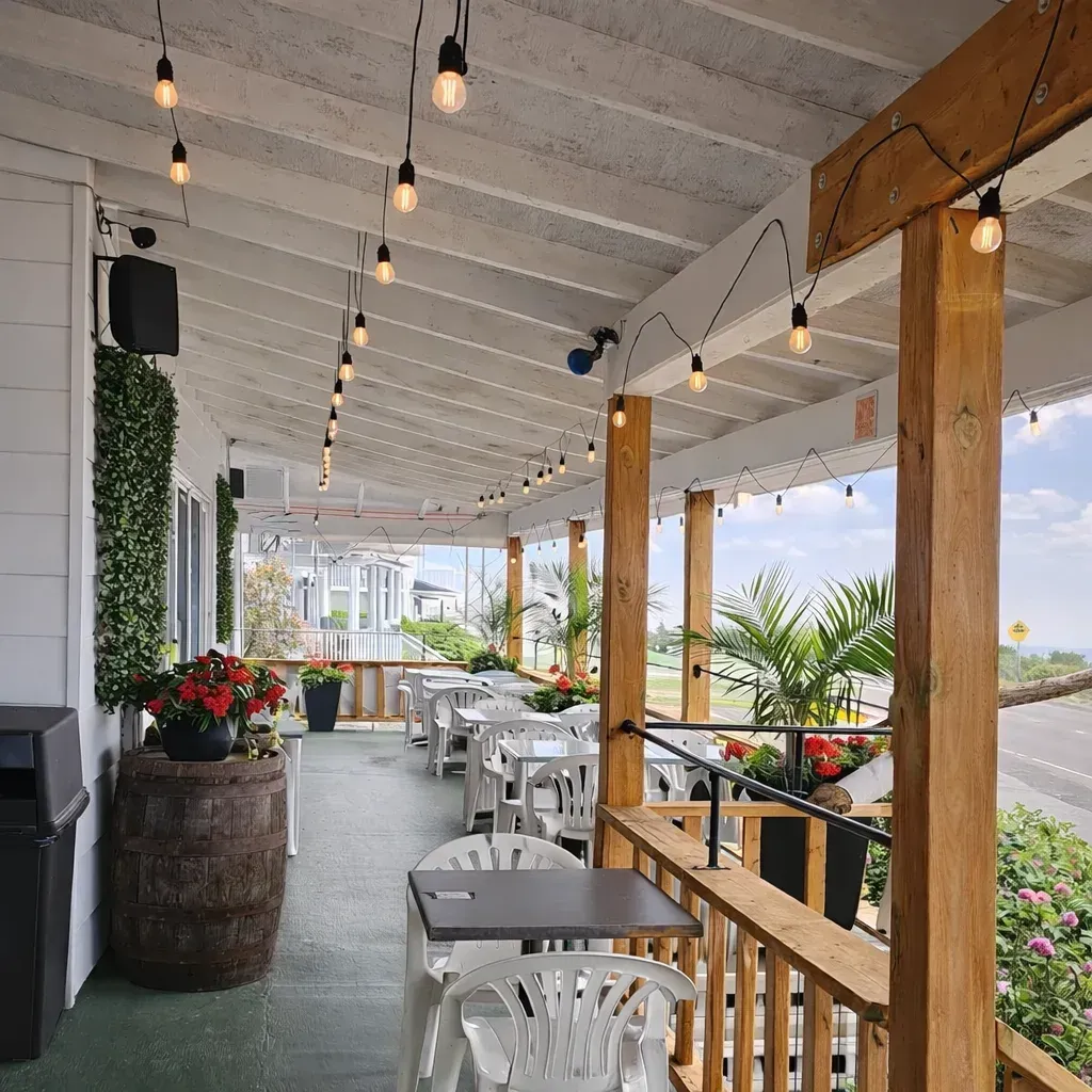 Mont Café Bistro