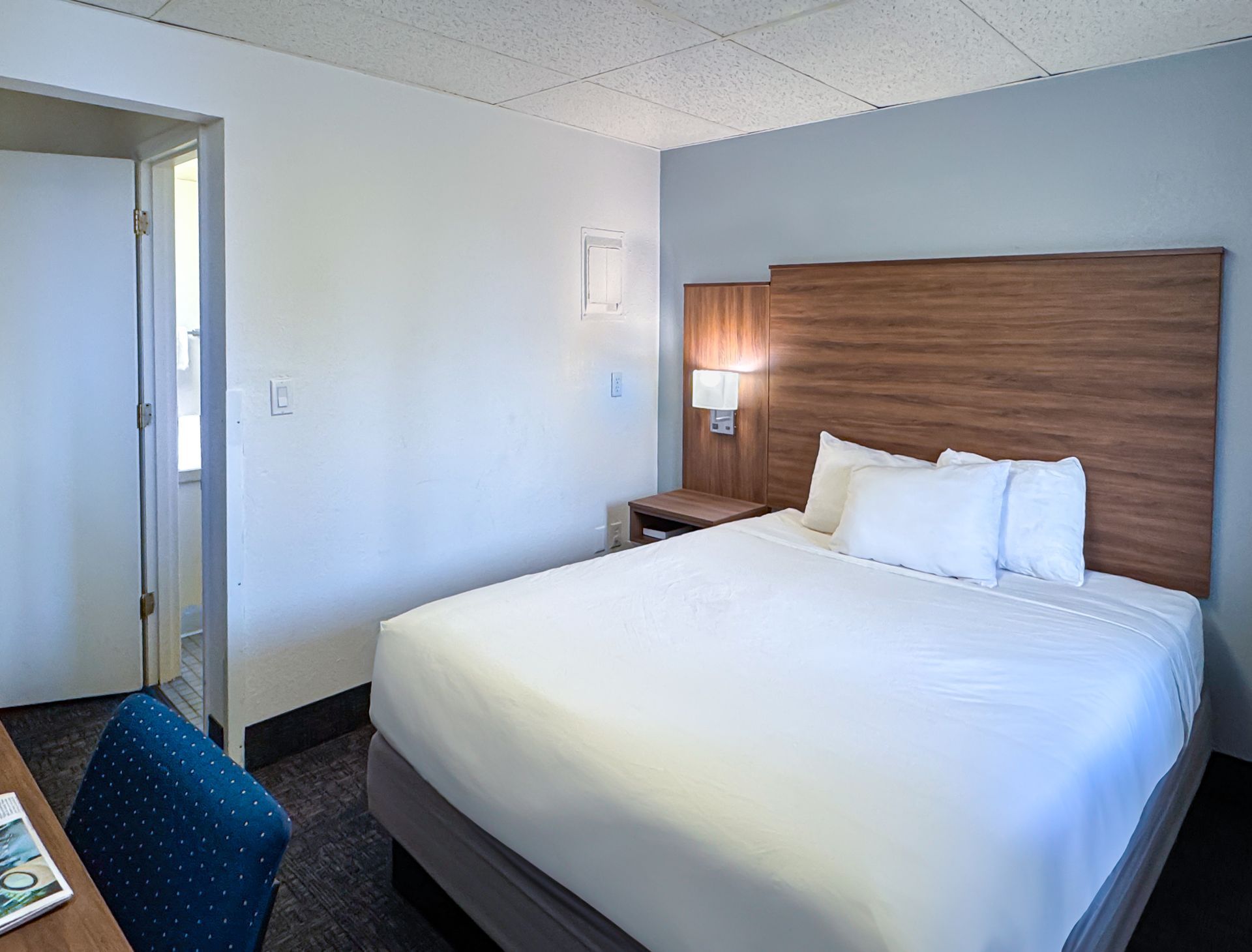 Comfortable Queen Rooms at  Fairbanks