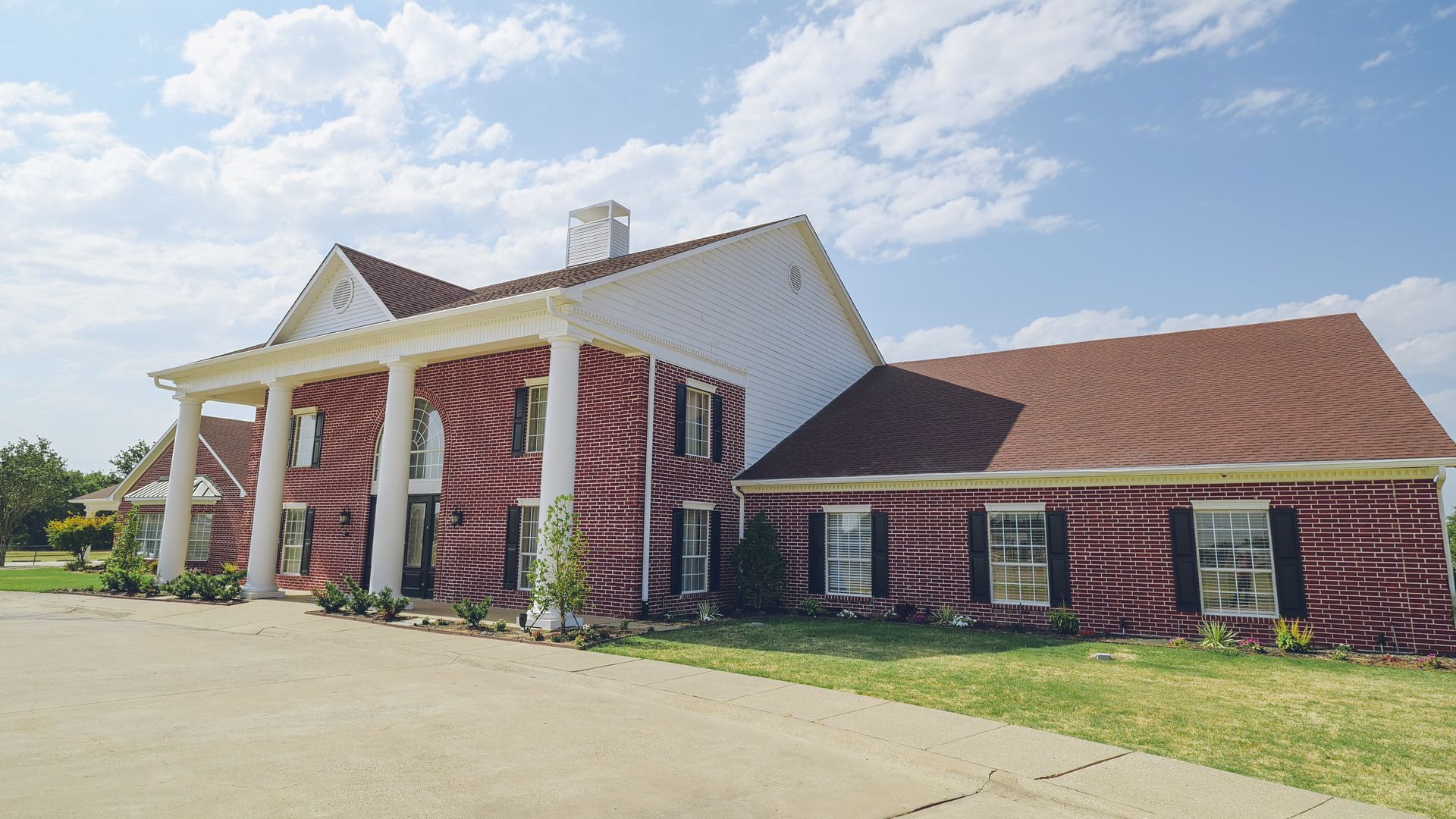 Exterior of New Hope Funeral Home
