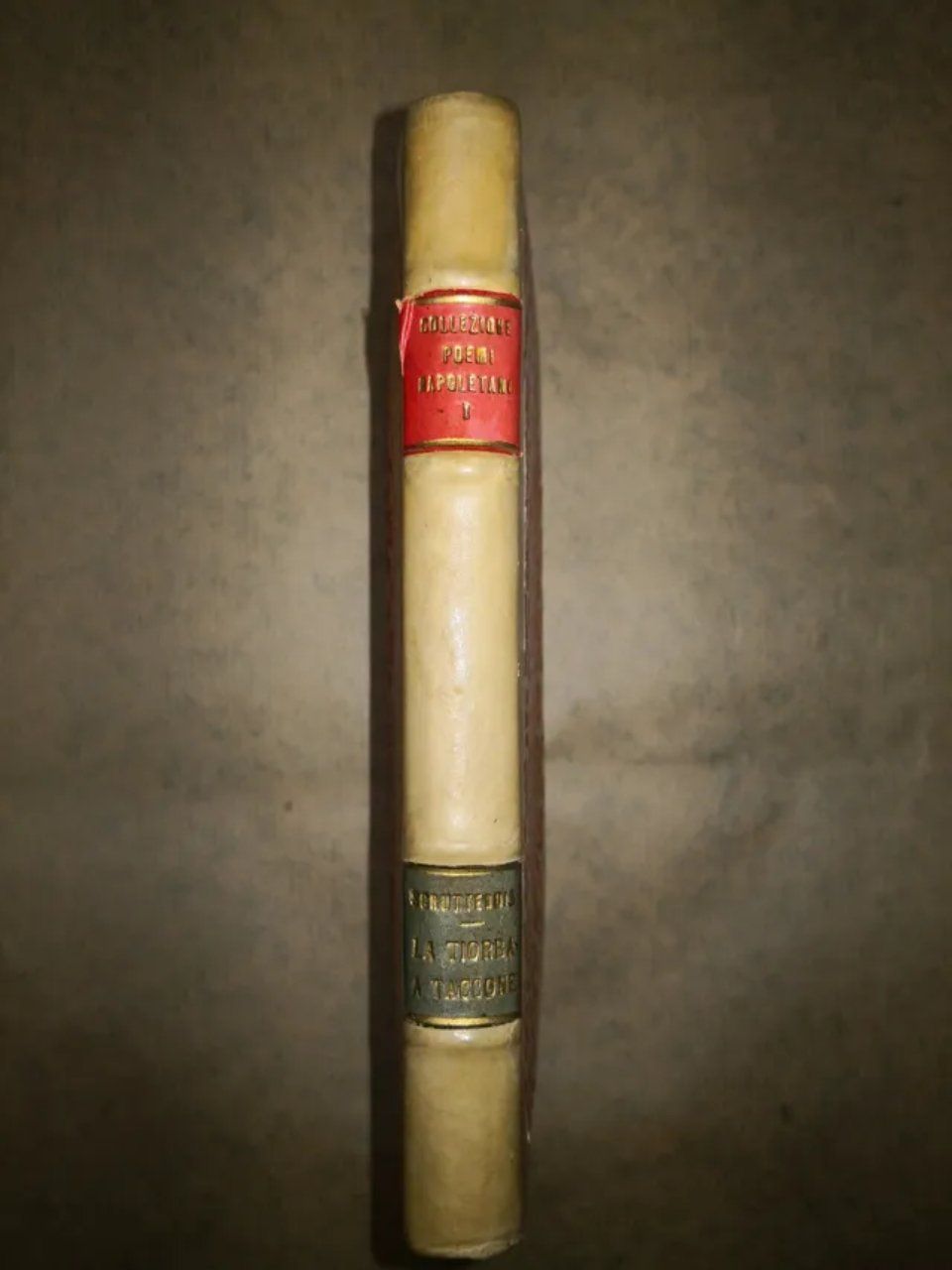 Collezione di tutti i testi in lingua napoletana.