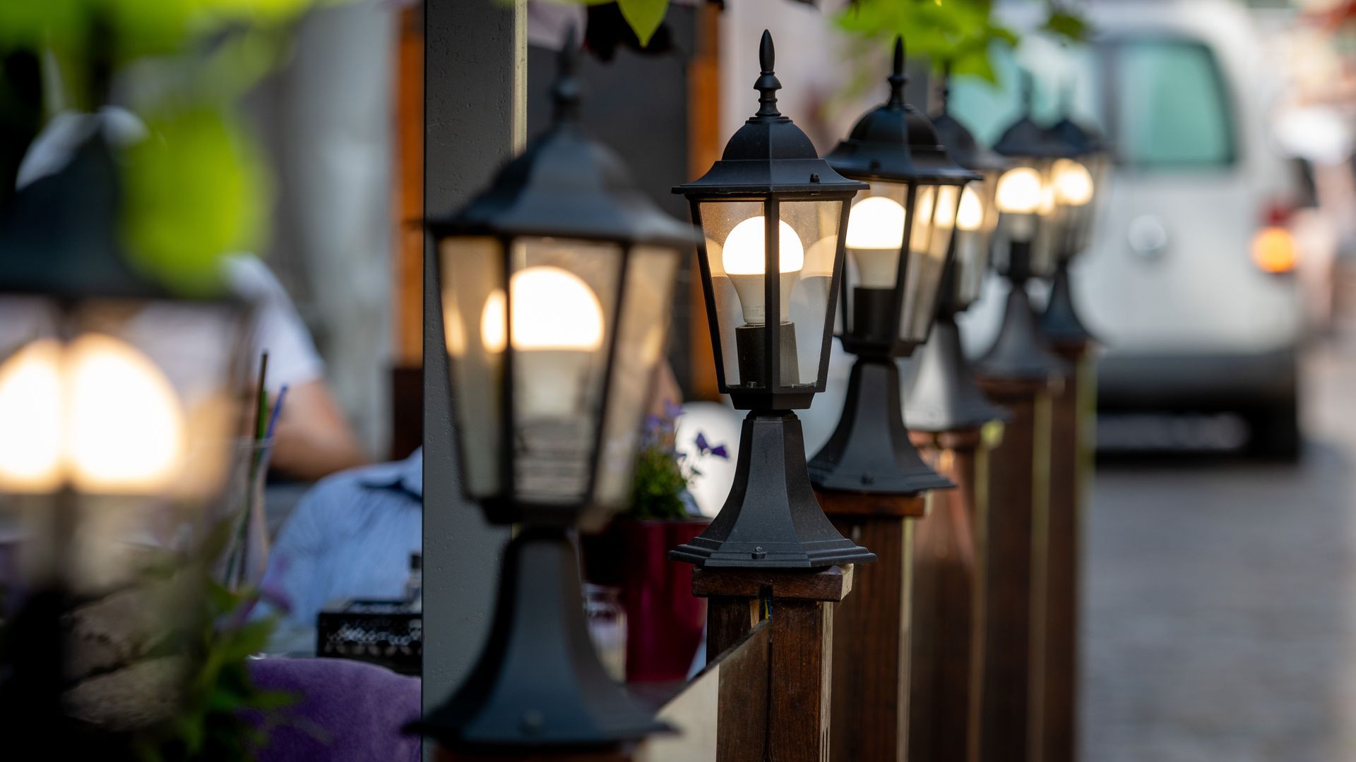 what is the best material for outdoor lighting fixtures