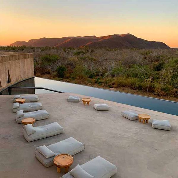 Paradero Todos Santos Pool