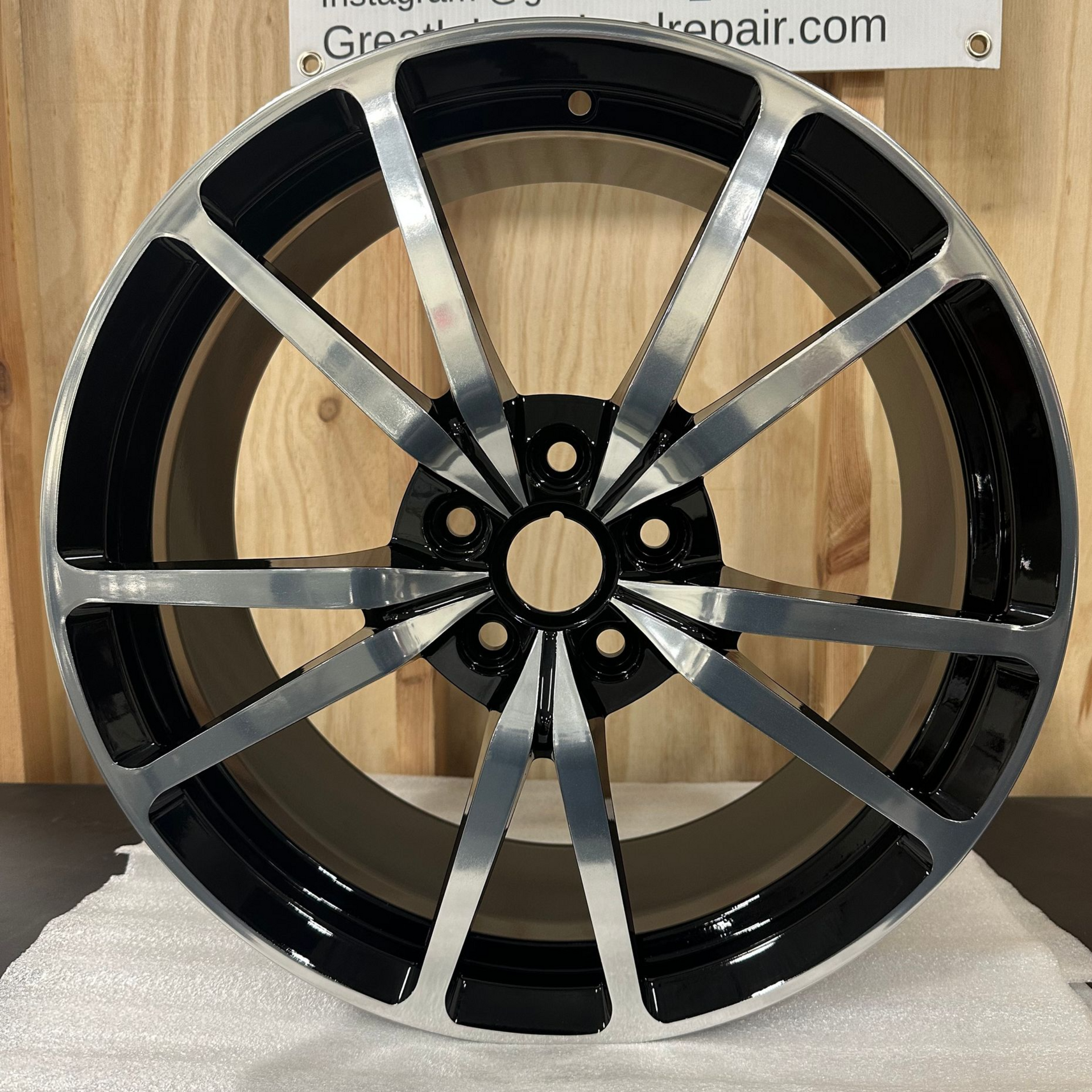 Machined and Polished Aluminum Wheel