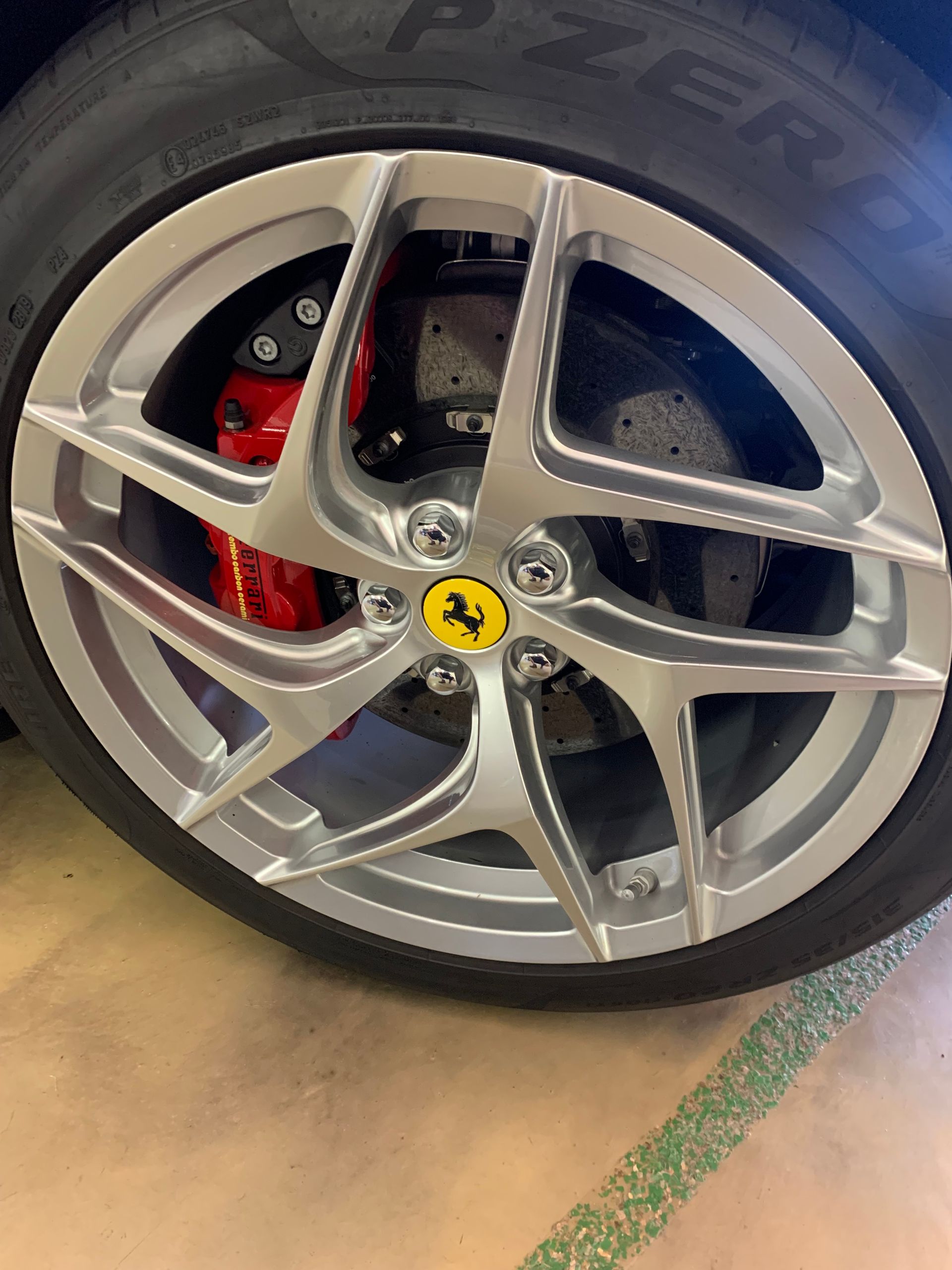 Polished aluminum wheel with gun metal black powder coat