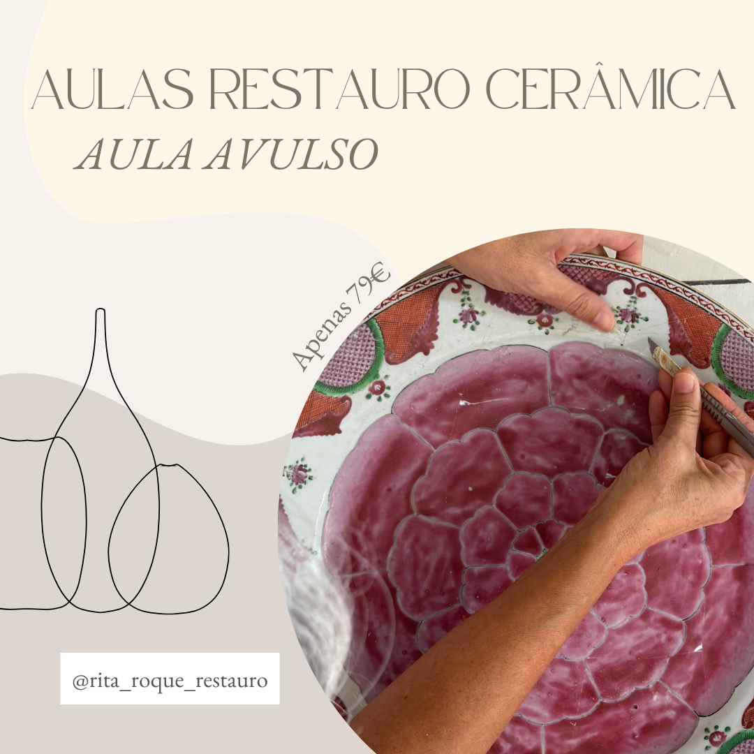 Uma pessoa está pintando um prato com um lápis.