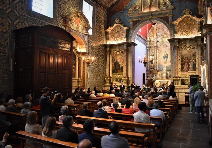 conservação e restauro de património cultural, Azulejos, Arte sacra, pintura de cavalete e mural
