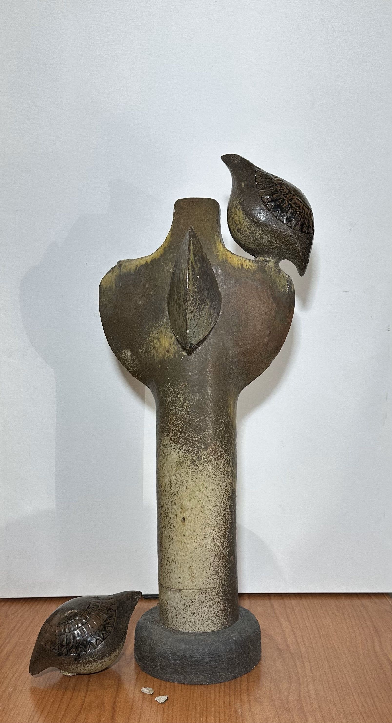 restauro de escultura de jardim em cerâmica do ceramista Jorge Mealha