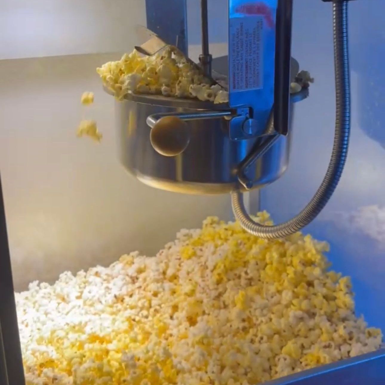 Grab some fresh popcorn and drinks in the Clubhouse! Enjoy fresh daily popcorn at The Seasons Tucson theater for the ultimate movie night experience.