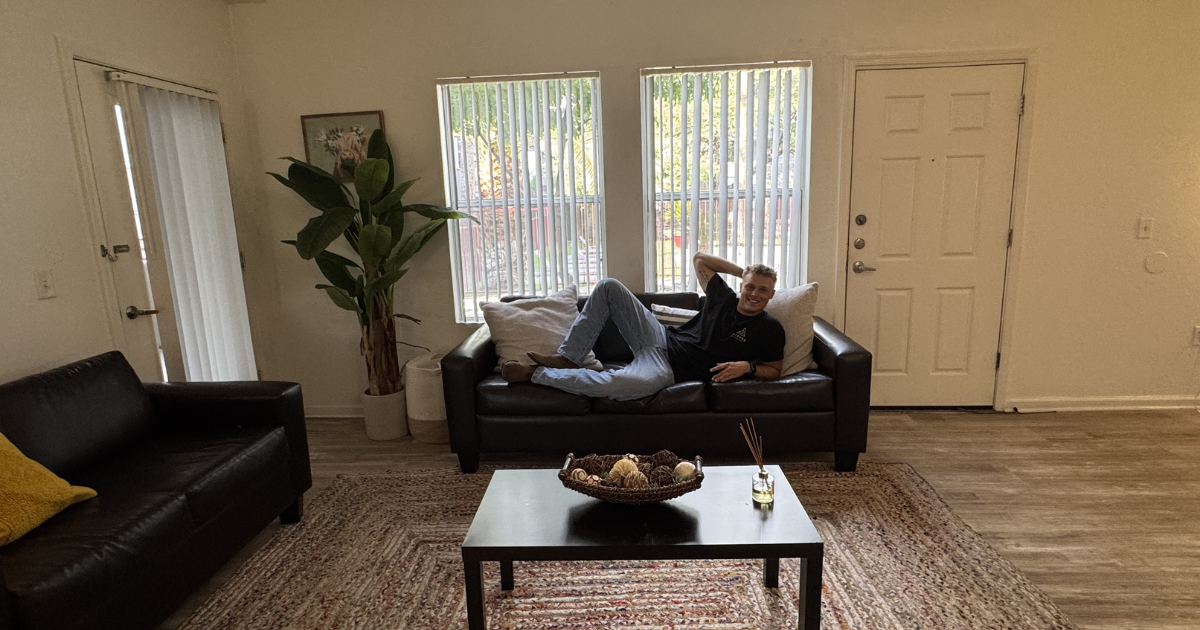 fully furnished apartment at the seasons