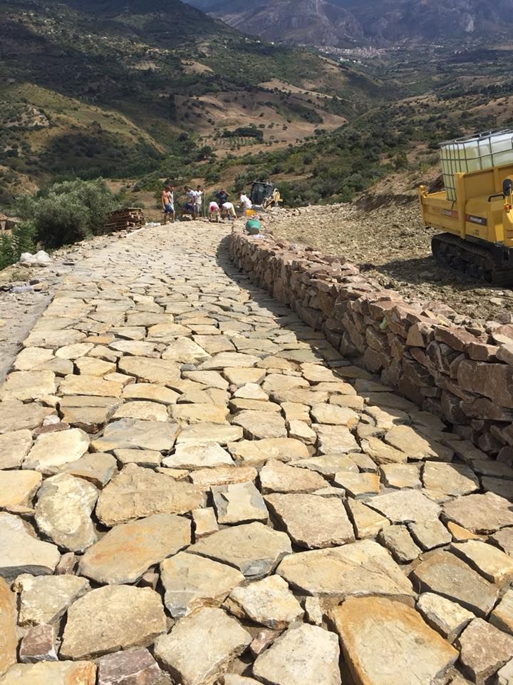 STRADE - SCAVI