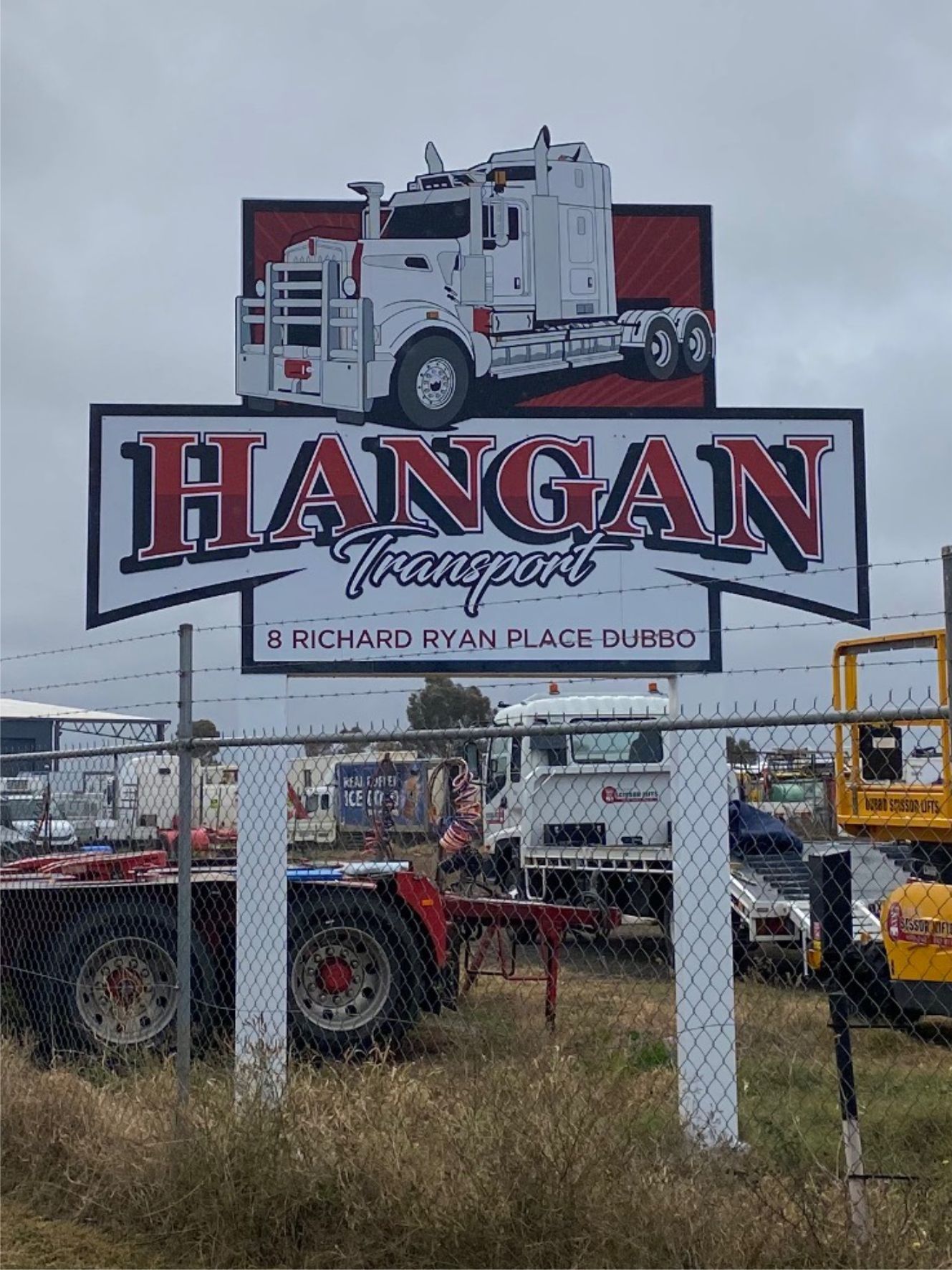 Hangan Transport Dubbo Truck Vehicle Signage — Signage in Dubbo, NSW
