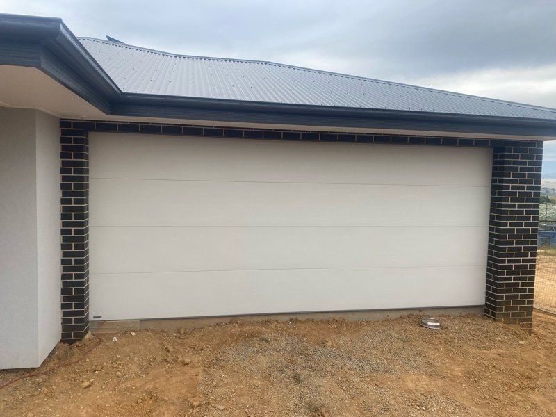Gliderol Madison Woodgrain Surfmist — Canberra, ACT — Capital Doorworks