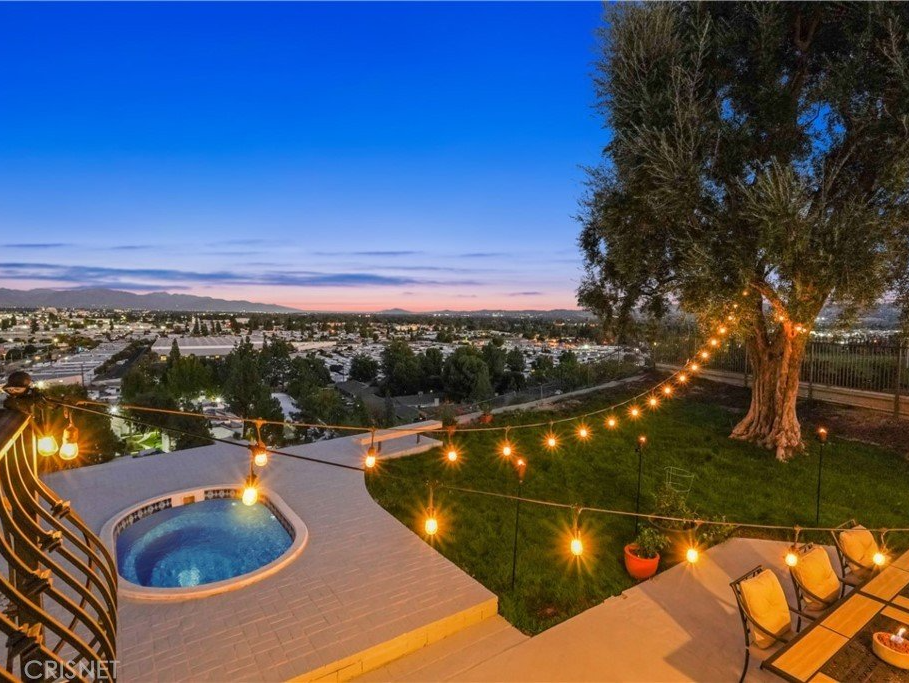 WEST HILLS