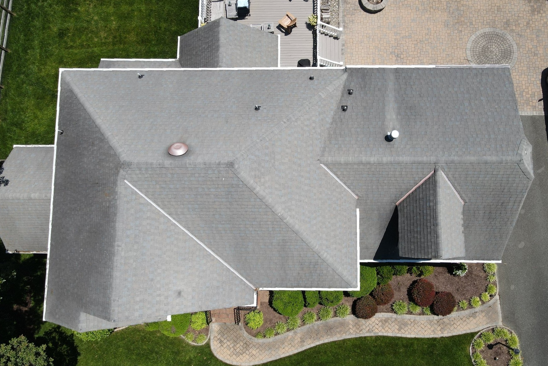 The before image of a RETEX roof replacement on a Midlothian VA home in the Salisbury neighborhood.