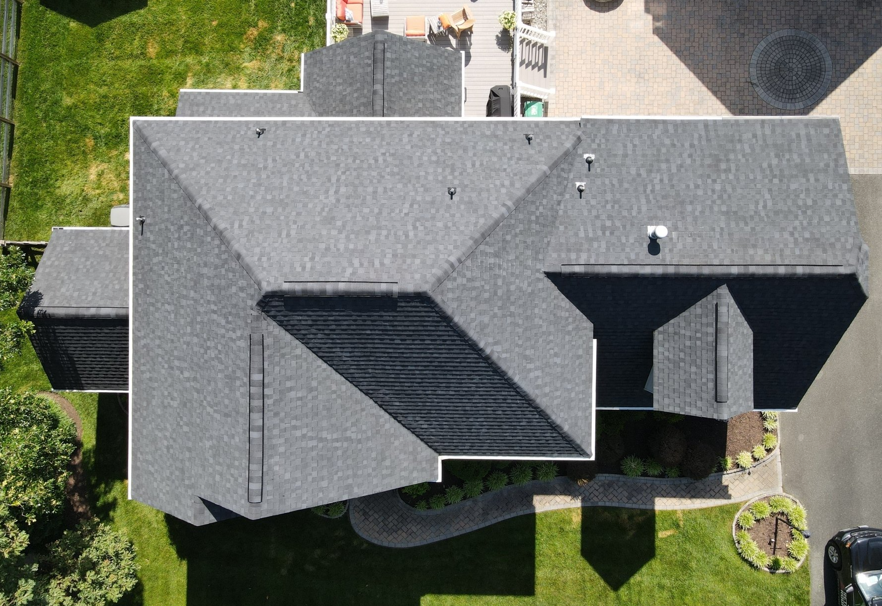 The after image of a RETEX roof replacement on a Midlothian VA home in the Salisbury neighborhood.