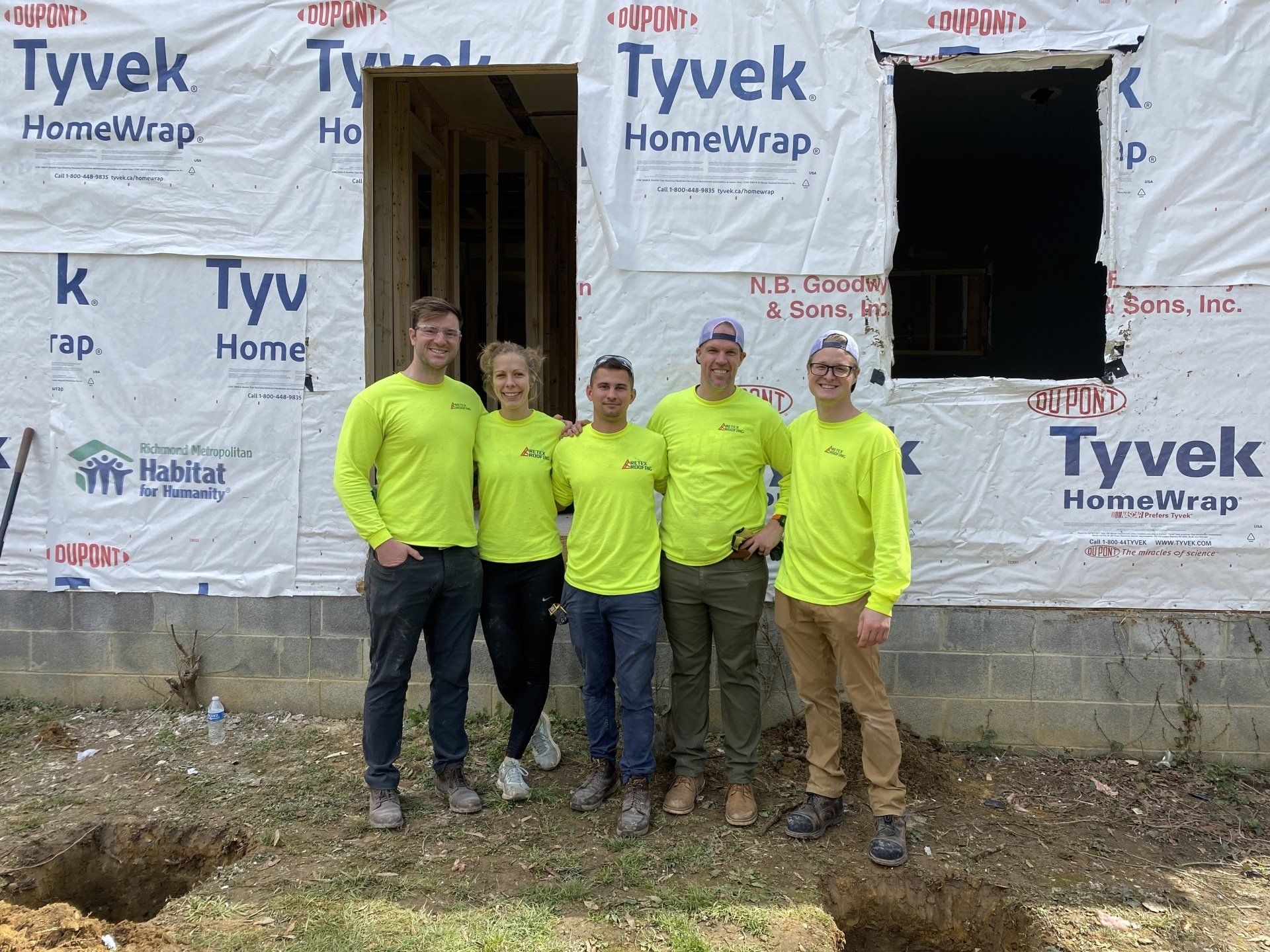 Image of RETEX's Josh & Katelyn Lewis, Caleb Kammerling, Mark Erickson, and Caleb Hennon at Richmond Habitat for Humanity.