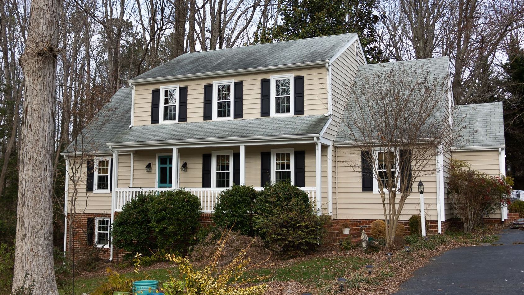 After image of RETEX roof replacement in North Chesterfield VA 23235. Image captured by RETEX's Katelyn Lewis.