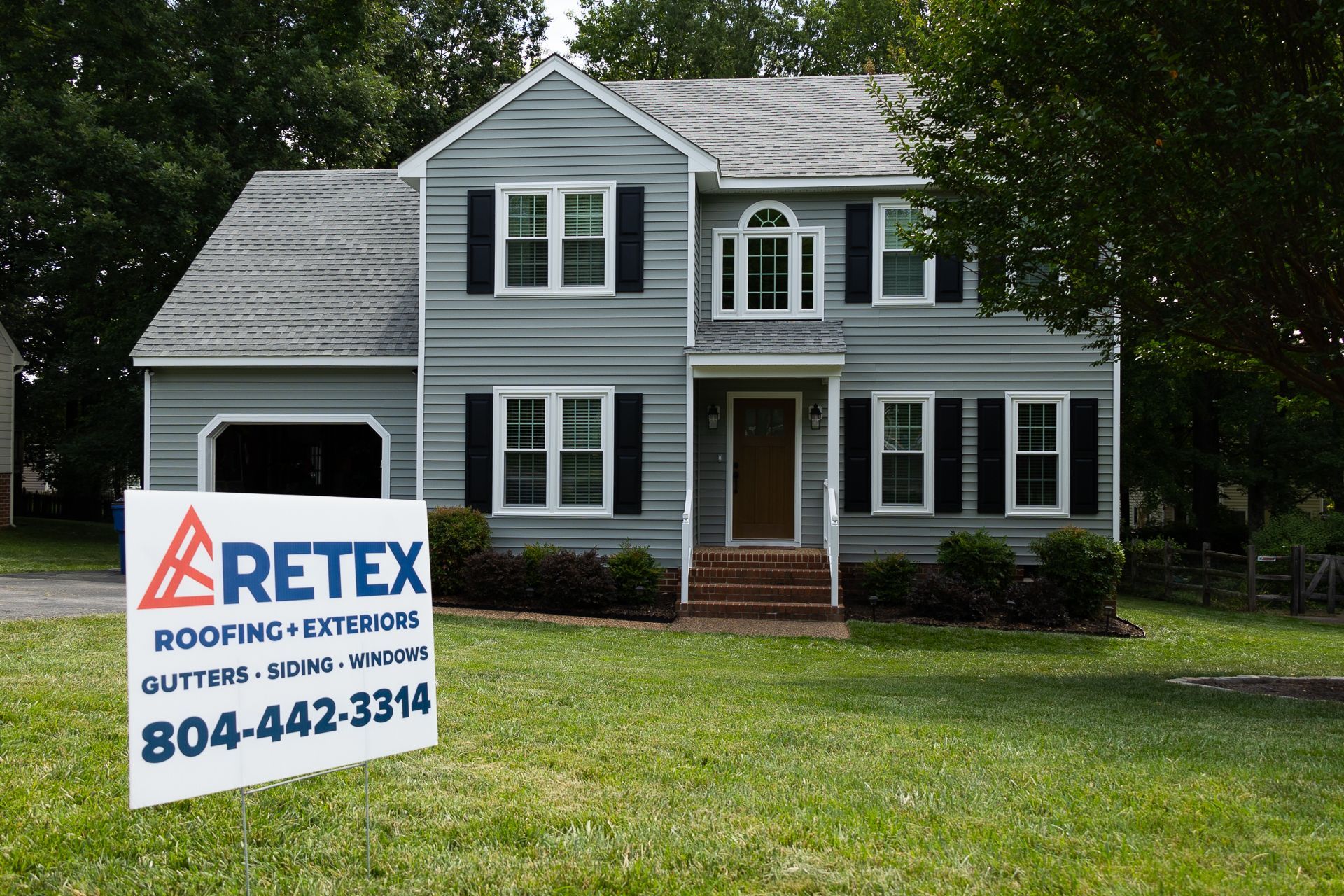 Retex replaced the siding on this home in Short Pump, VA with vinyl in 2023.
