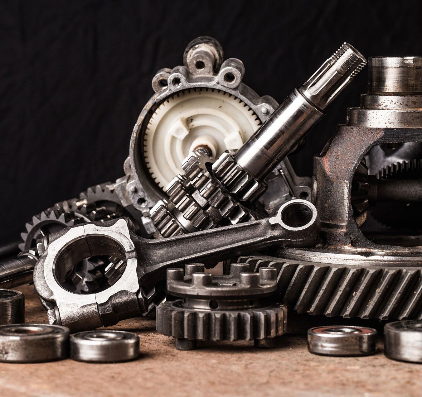 Selection of New & Used Auto Parts