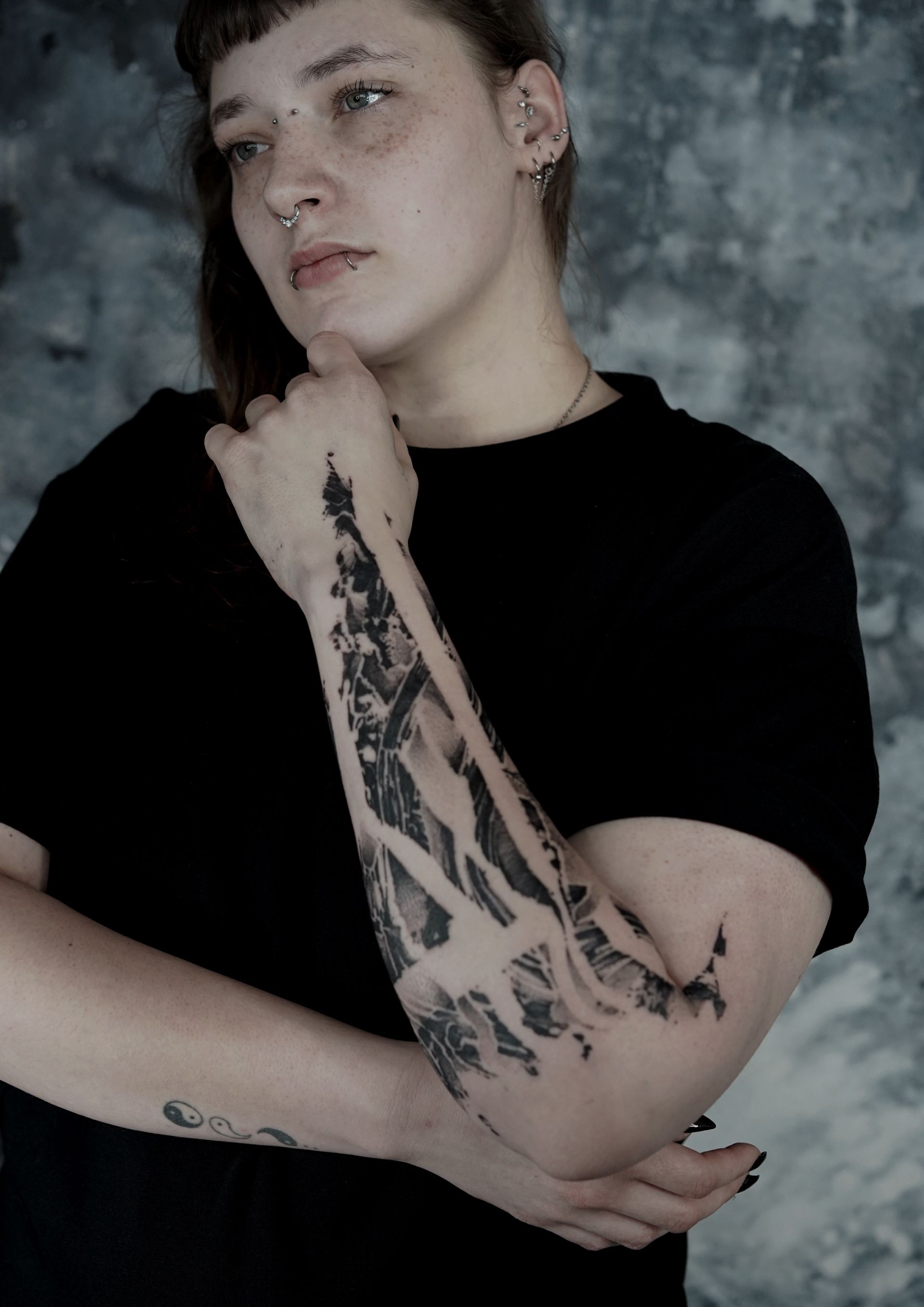 Abstract sleeve by Alexey Cubas