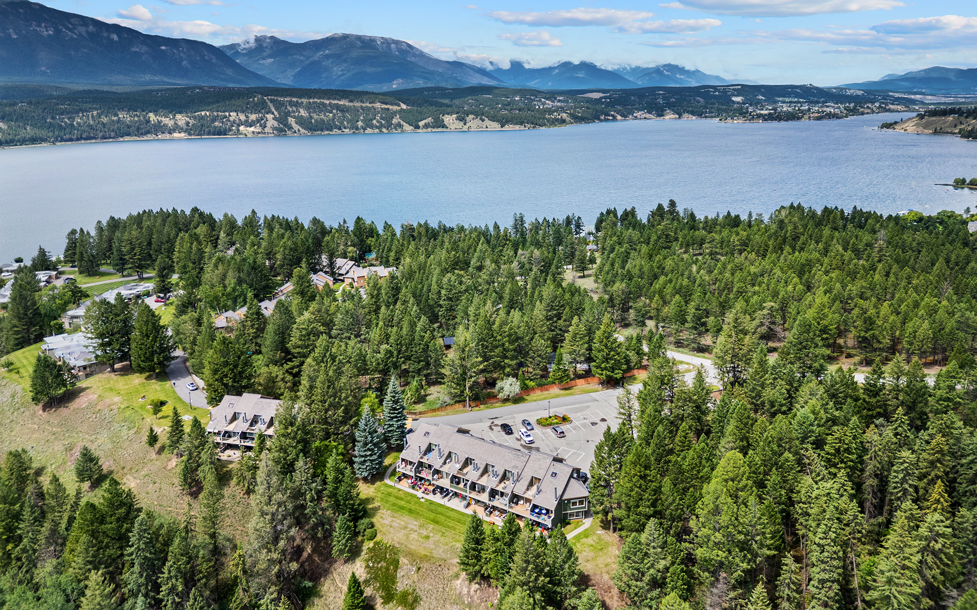 Akiskinook is a community within Windermere featuring an indoor pool, hot tub and several vacation rental options for travellers.