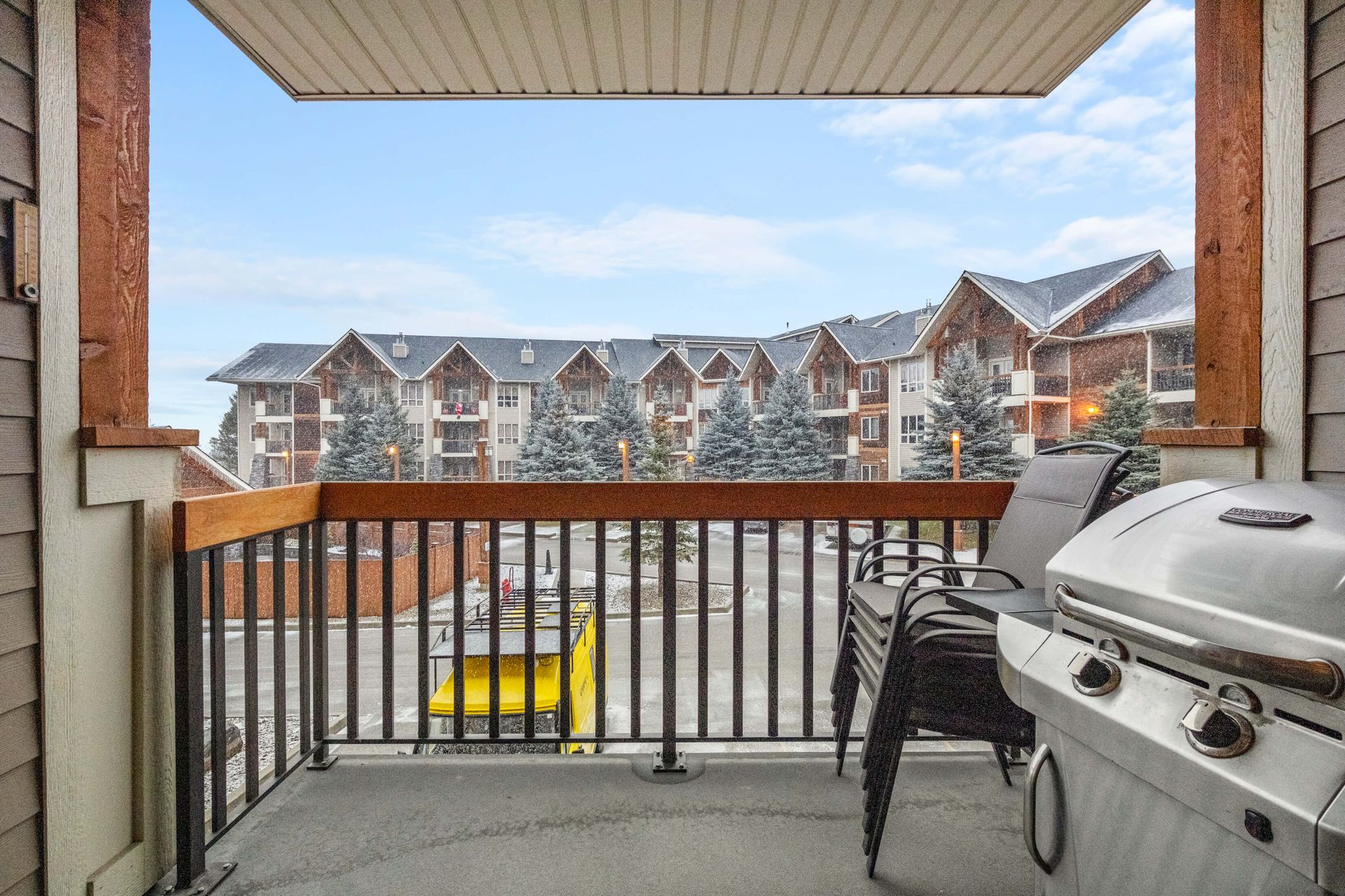 Private patio of Red Maple Retreat, a Radium BC Vacation Rental hosted by Aisling Baile Property Management.