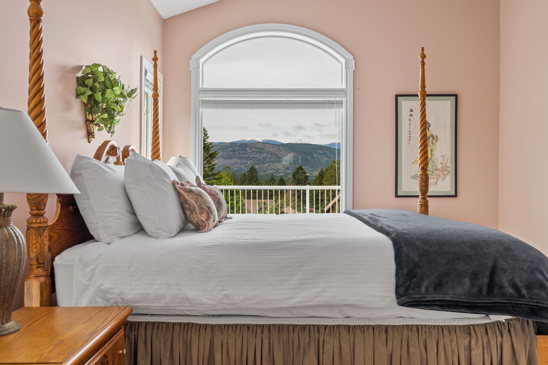 Primary bedroom of the Mountain Top, a Fairmont Hot Springs BC Vacation Rental hosted by Aisling Baile Property Management.