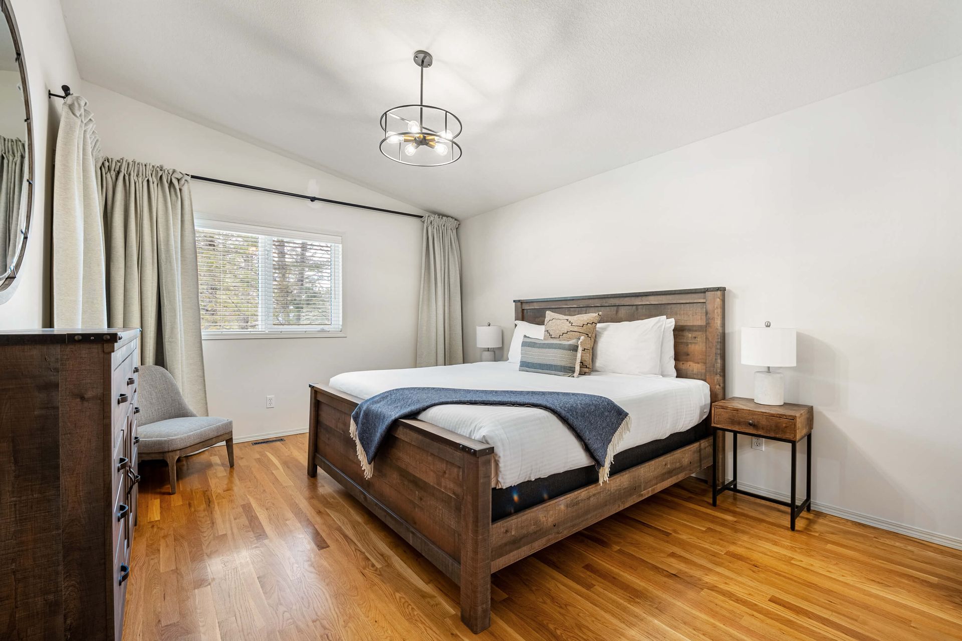 Primary bedroom of Wide Open Spaces, a Radium BC Vacation Rental hosted by Aisling Baile Property Management.