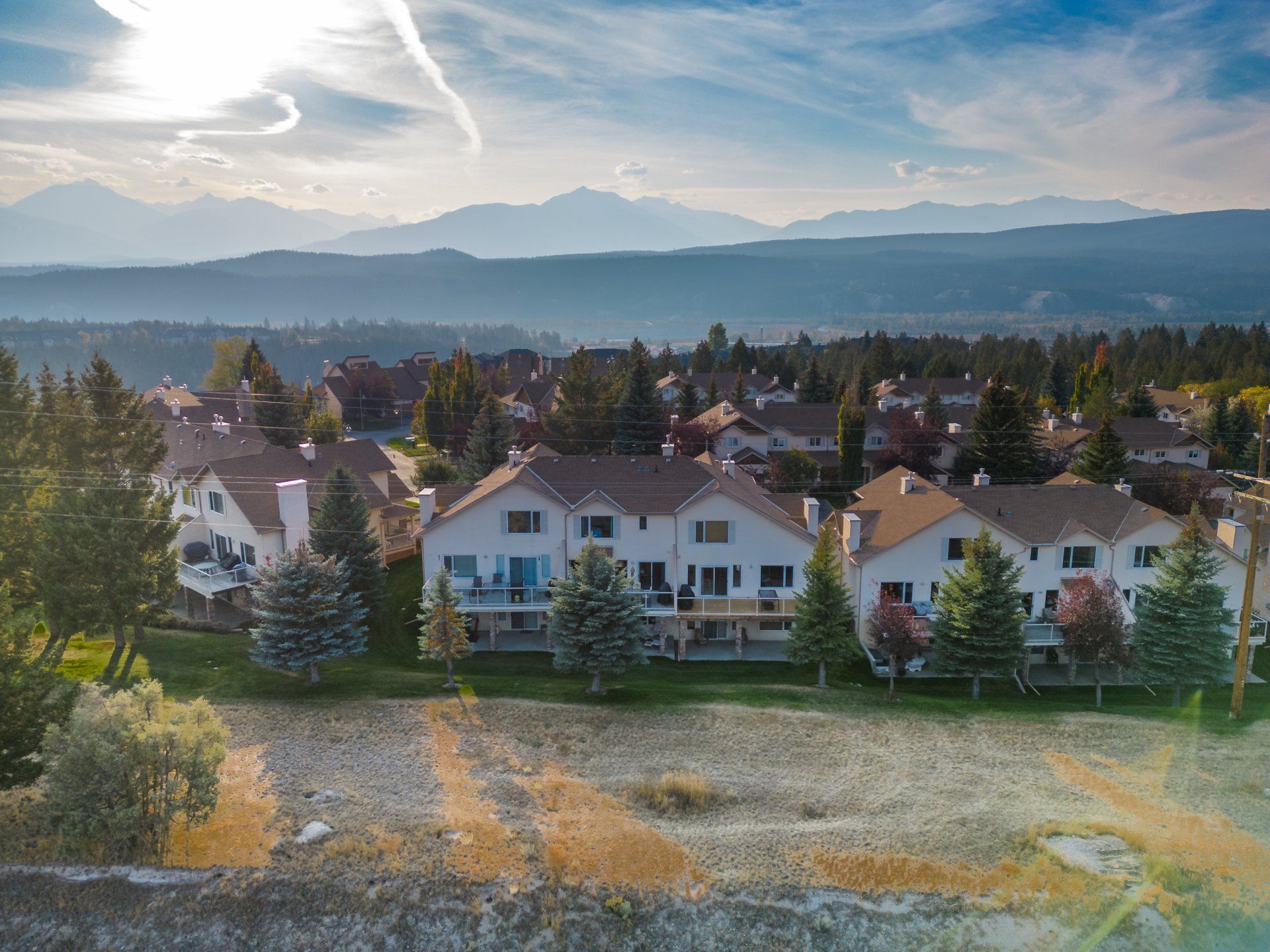 Radium Ridge is a community within Radium Hot Springs featuring an outdoor pool, hot tub and close access to the mineral pools.