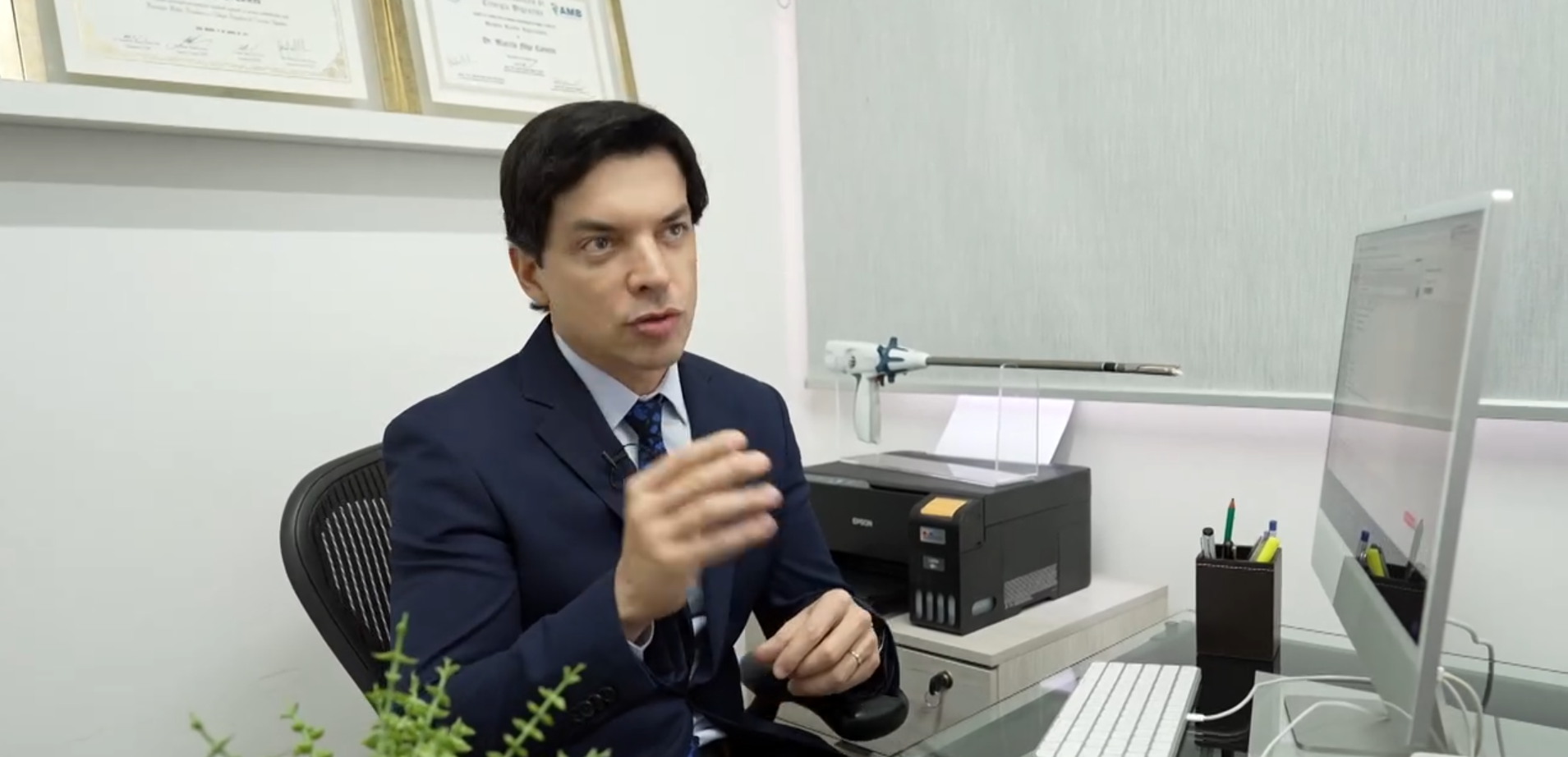 Dr. Marcelo Carneiro, diretor da Obesicenter, participa do Profissão Repórter desta terça em edição 