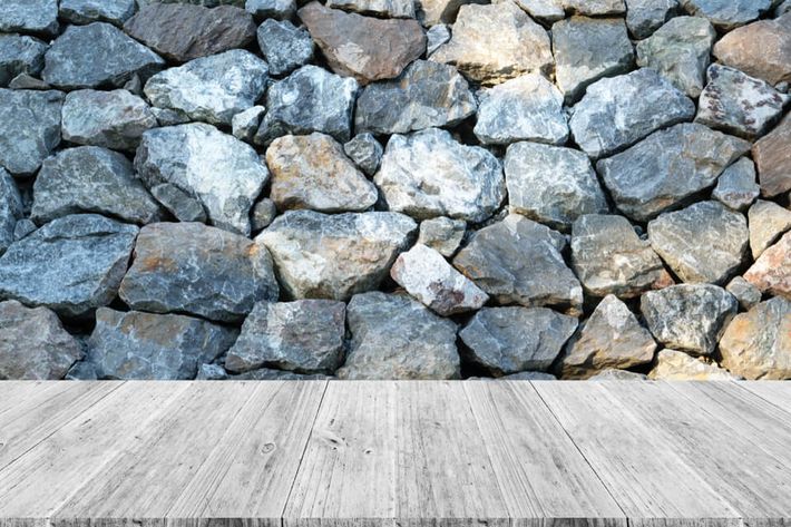 pietra su muro