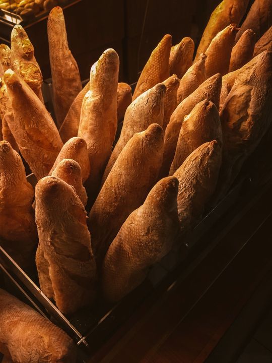 Bakery fresh bread service offered by the ZENSES Nature Chalets Heimbach