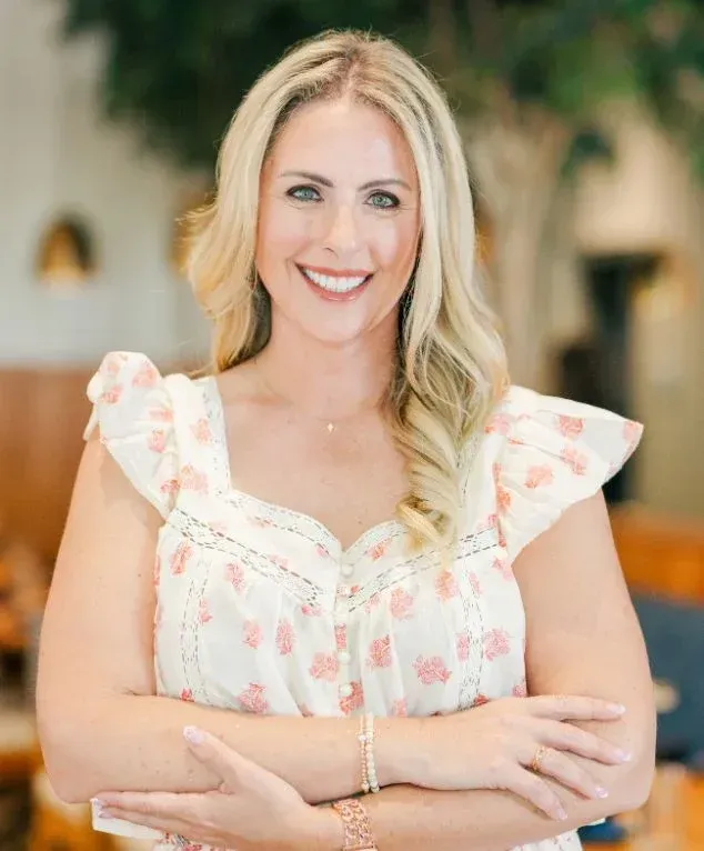 Michelle Sutton - Roam Crafted Travel