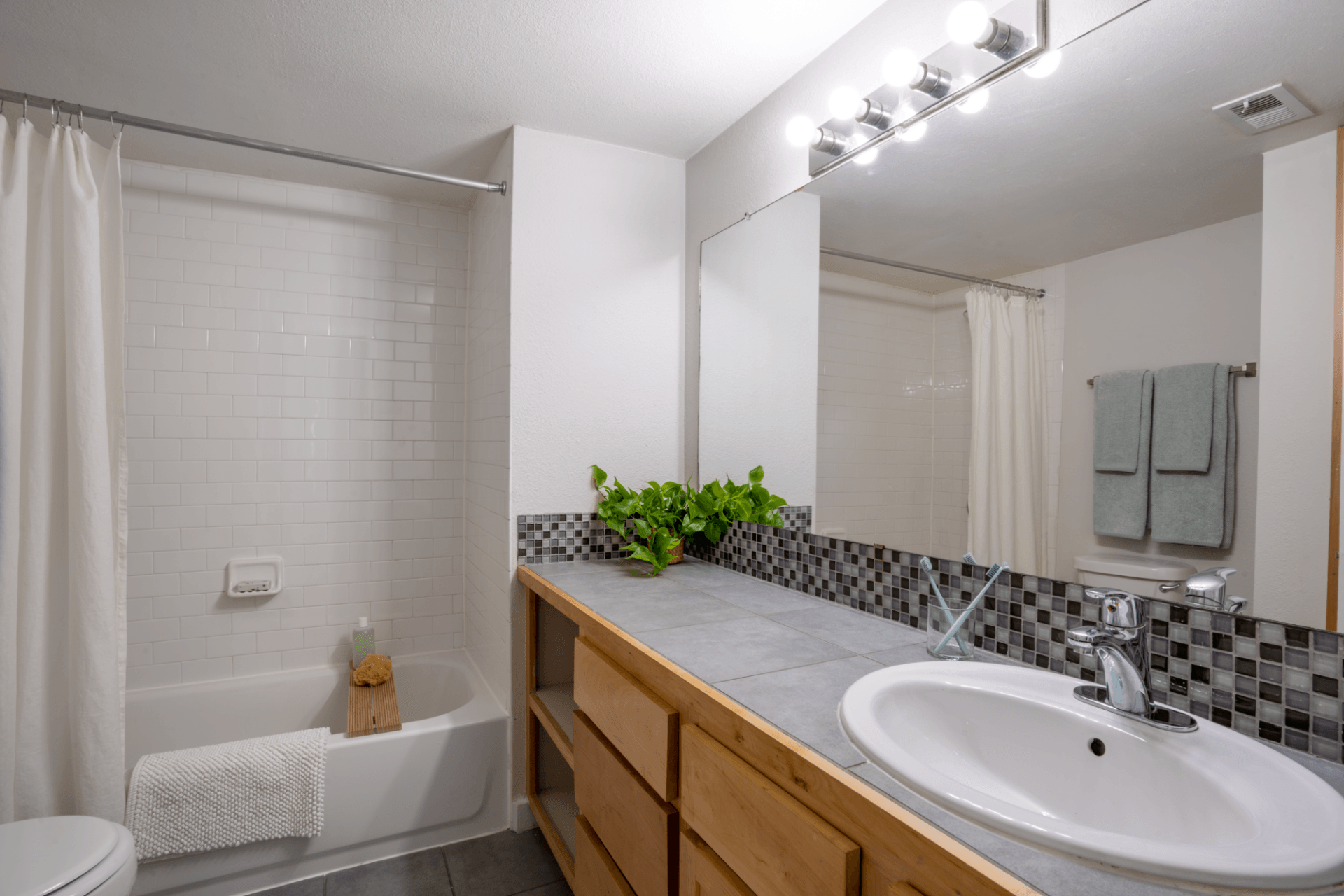 Abbey Road Apartments - Austin Texas