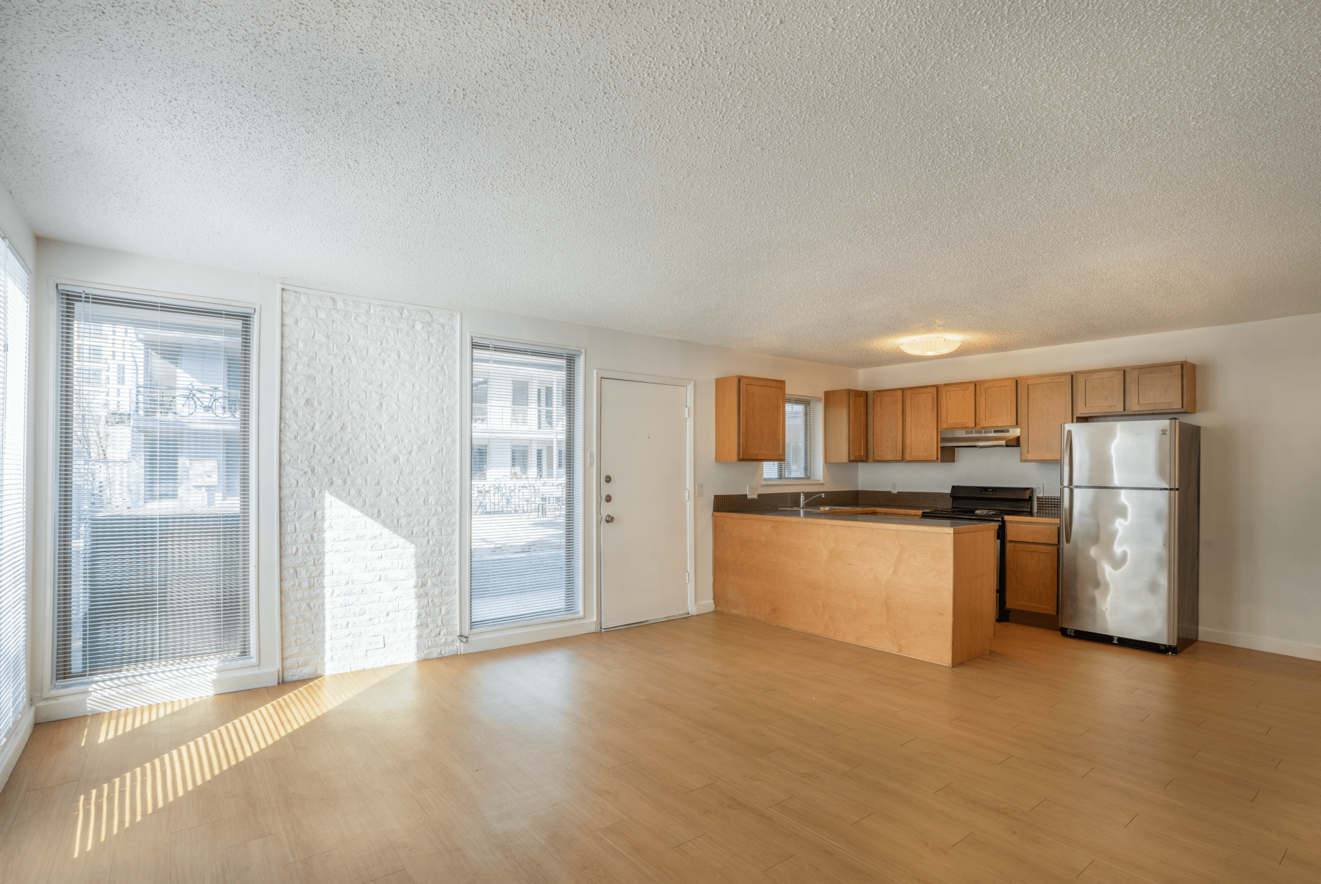 Picture of los angeles apartments / housing for rent - craigslist