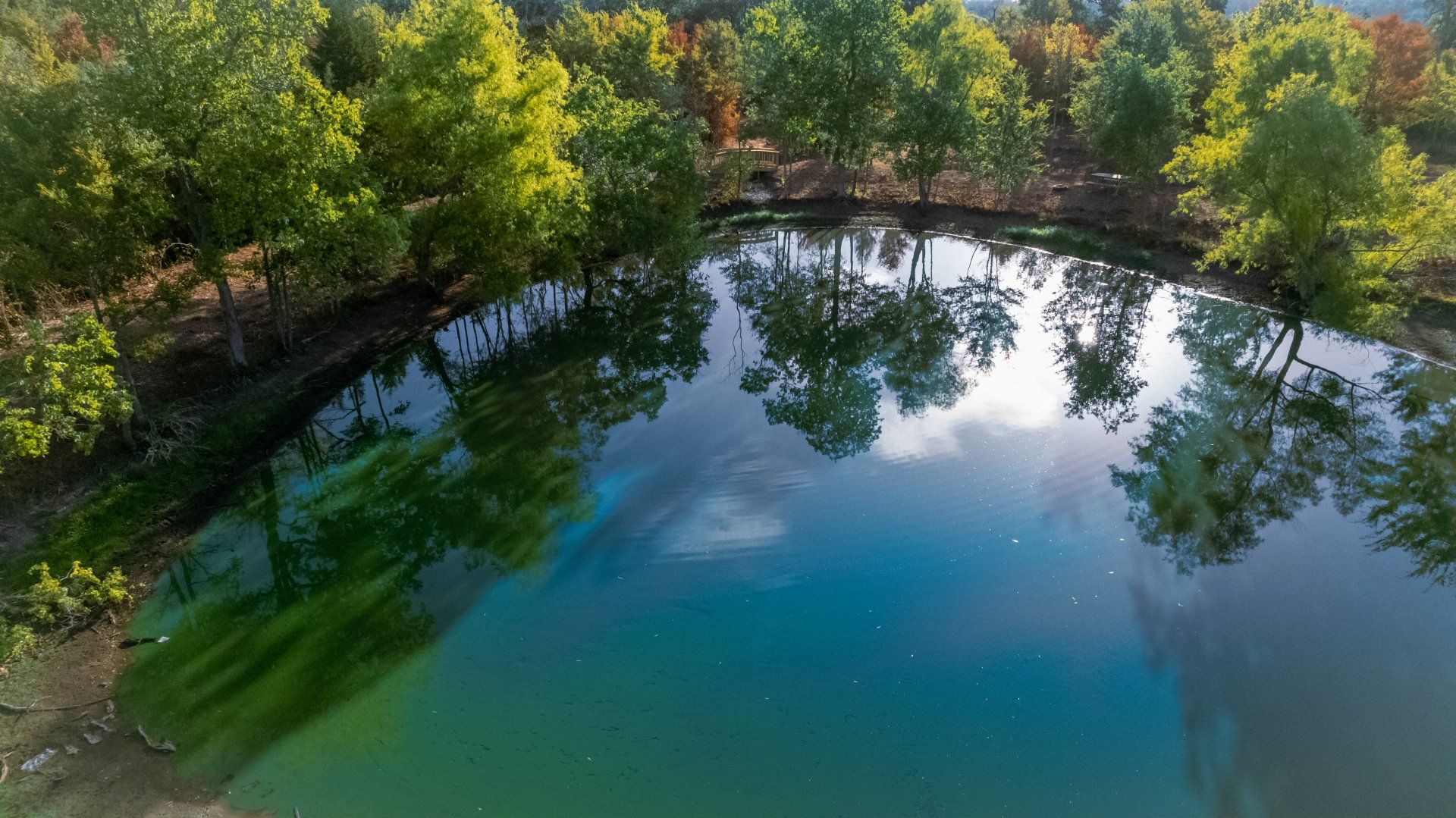 Short & Long Term Luxury RV Park
115 Three Hills Rd. Huntsville, Texas  