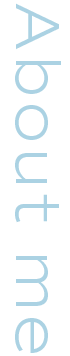 淺藍色直排文字「關於我」|天天陪你學財商