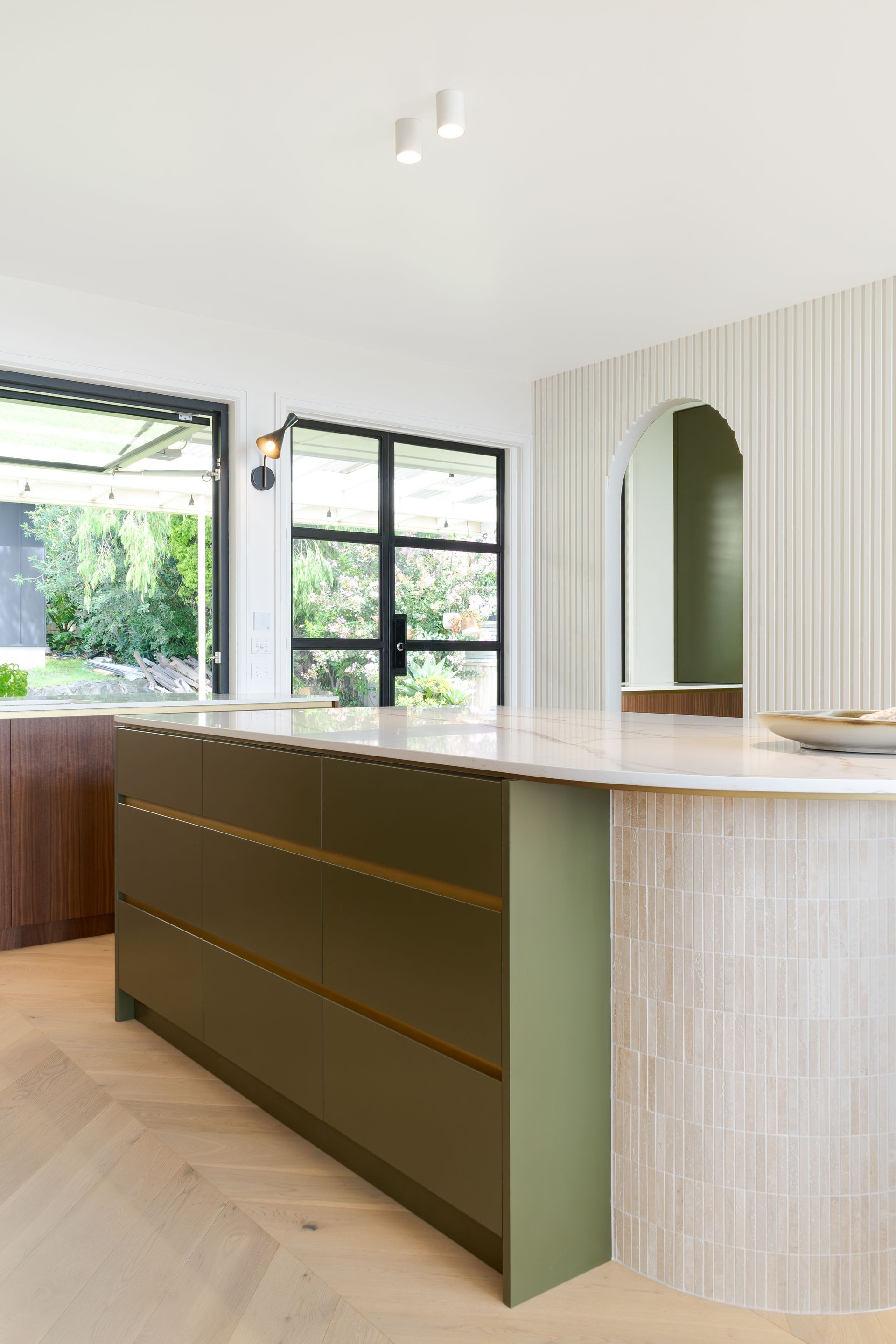 New kitchen installed in Newcastle NSW. Kitchen design and kitchen renovations in the hunter valley. See our contact page for showroom locations for your new home.